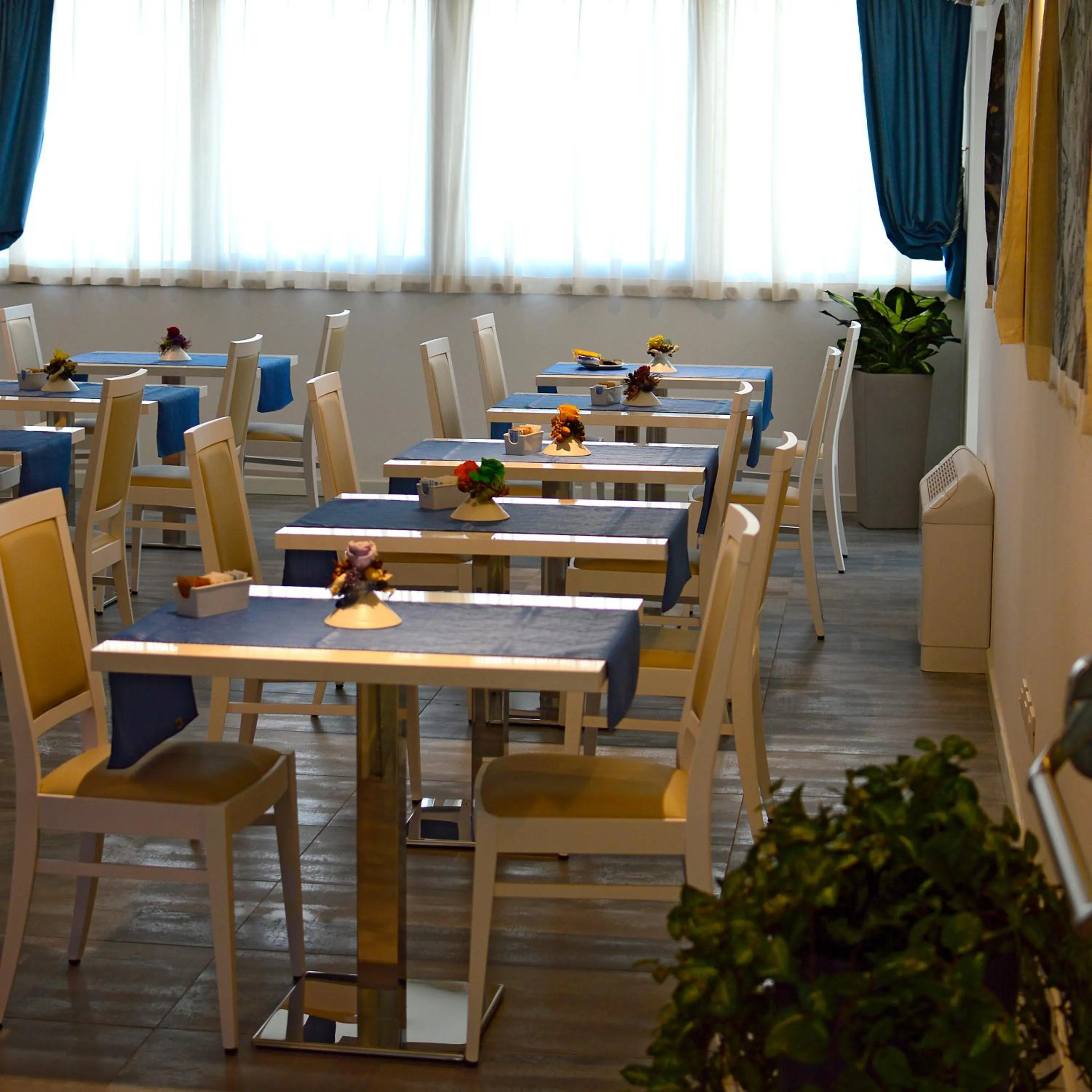 Restaurant/places to eat in Aparthotel Tiziano