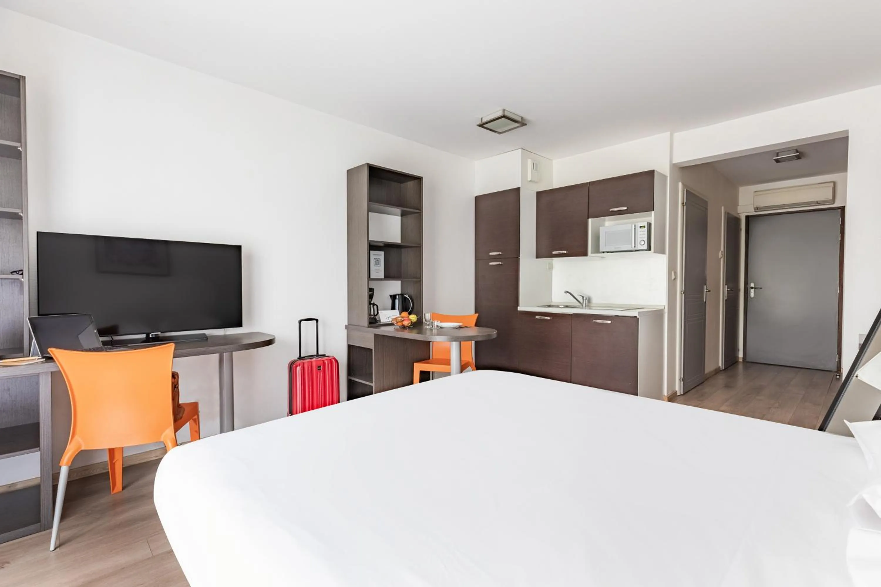 Photo of the whole room, Bed in Appart'City Classic Nantes - Carquefou