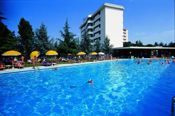 Swimming pool in Hotel Terme Marconi