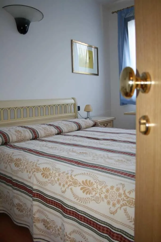 Decorative detail, Bed in Hotel Ristorante La Rua