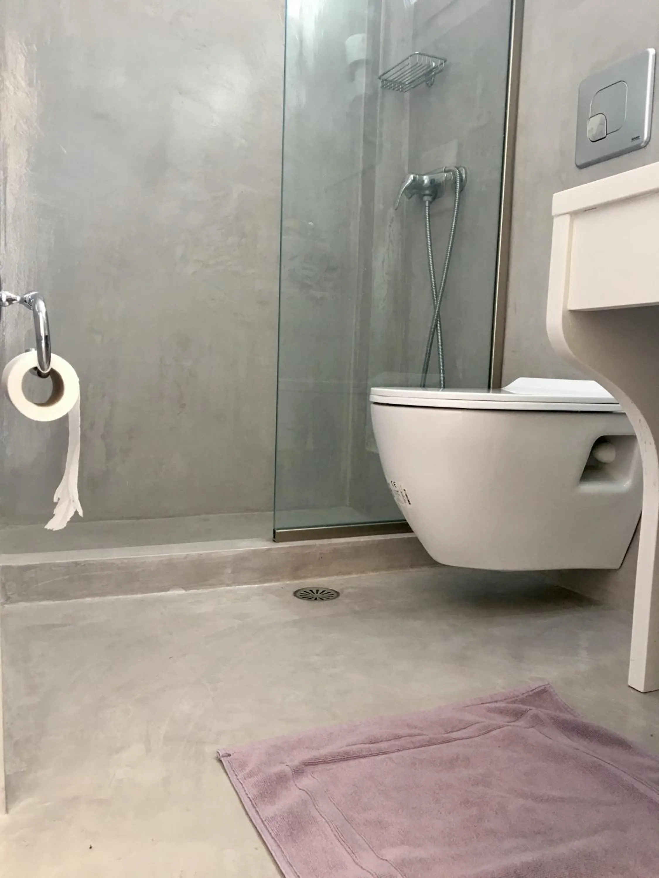 Bathroom in Lofos Strani