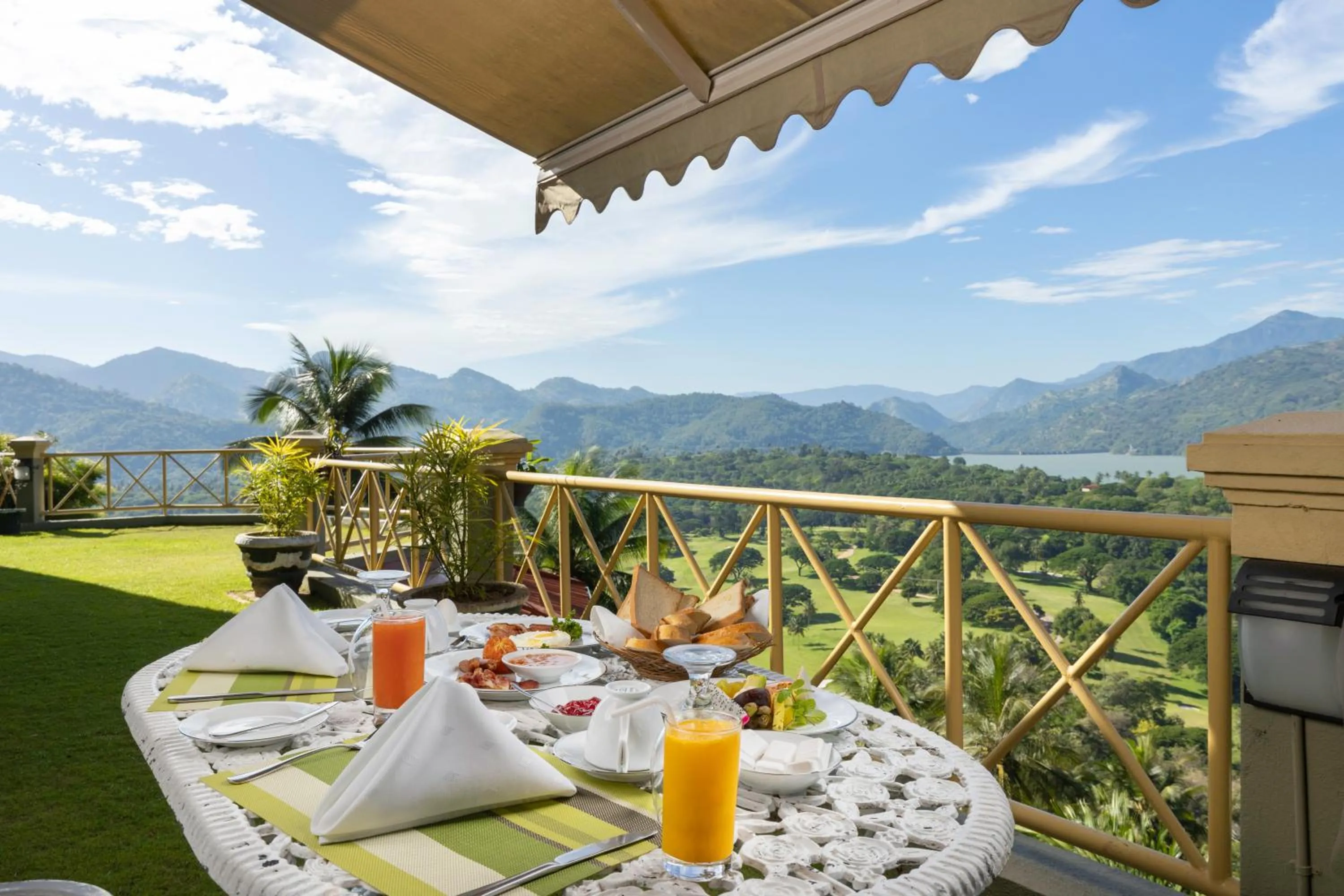 Balcony/Terrace in The Albatross, Kandy