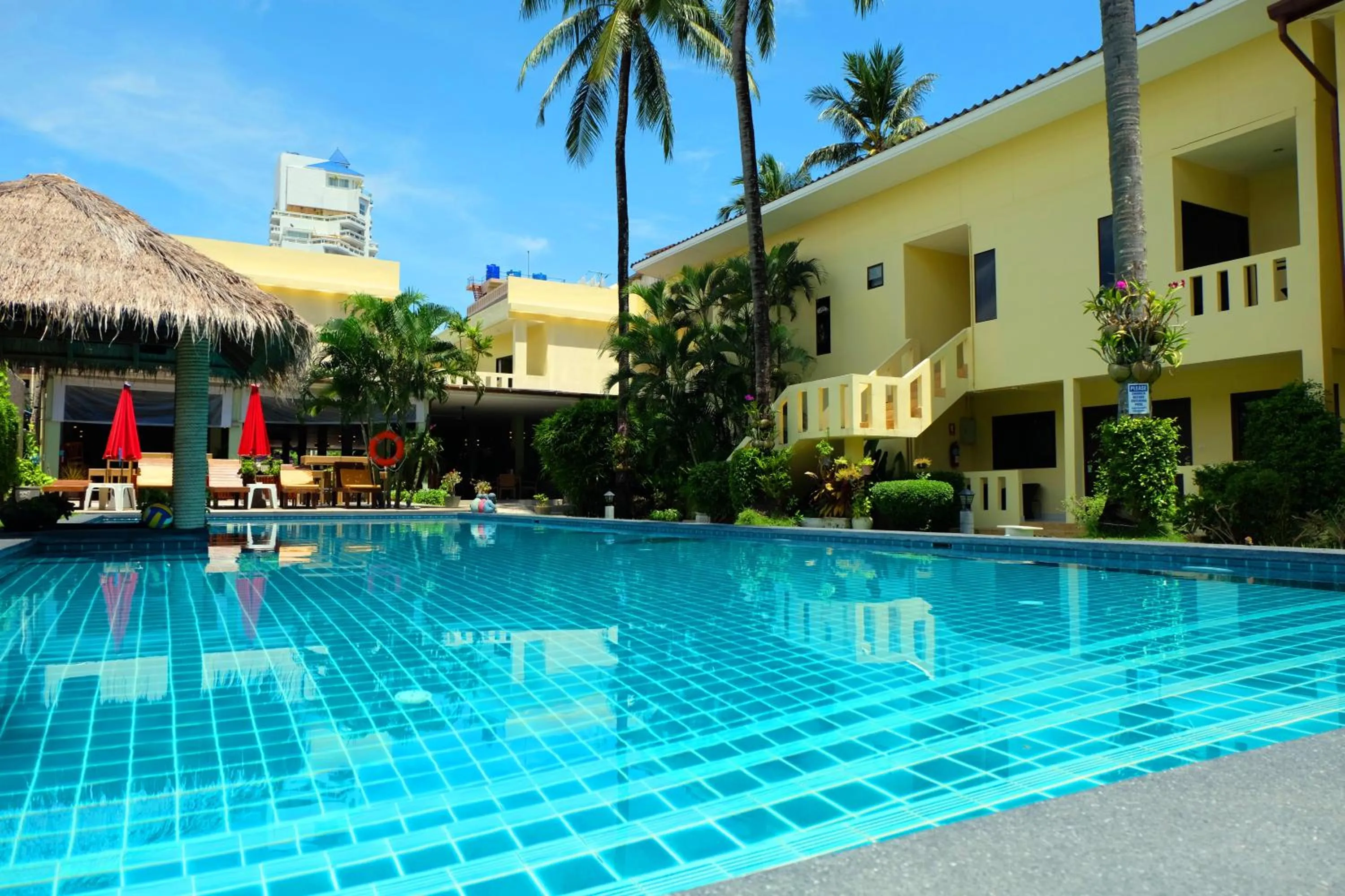 Swimming pool in Austrian Garden Hotel & Restaurant Patong