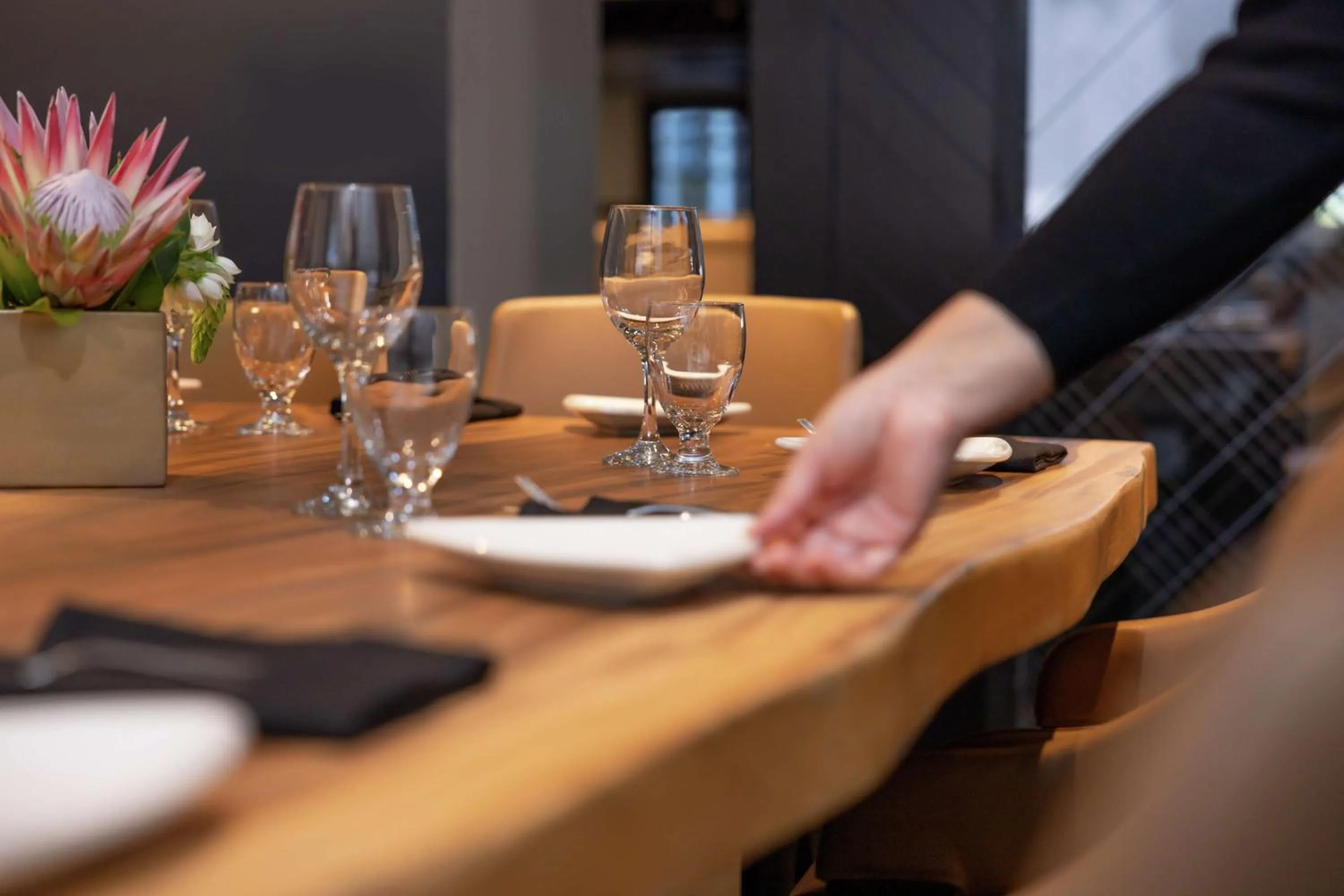 Restaurant/places to eat in DoubleTree by Hilton San Francisco South Airport Blvd