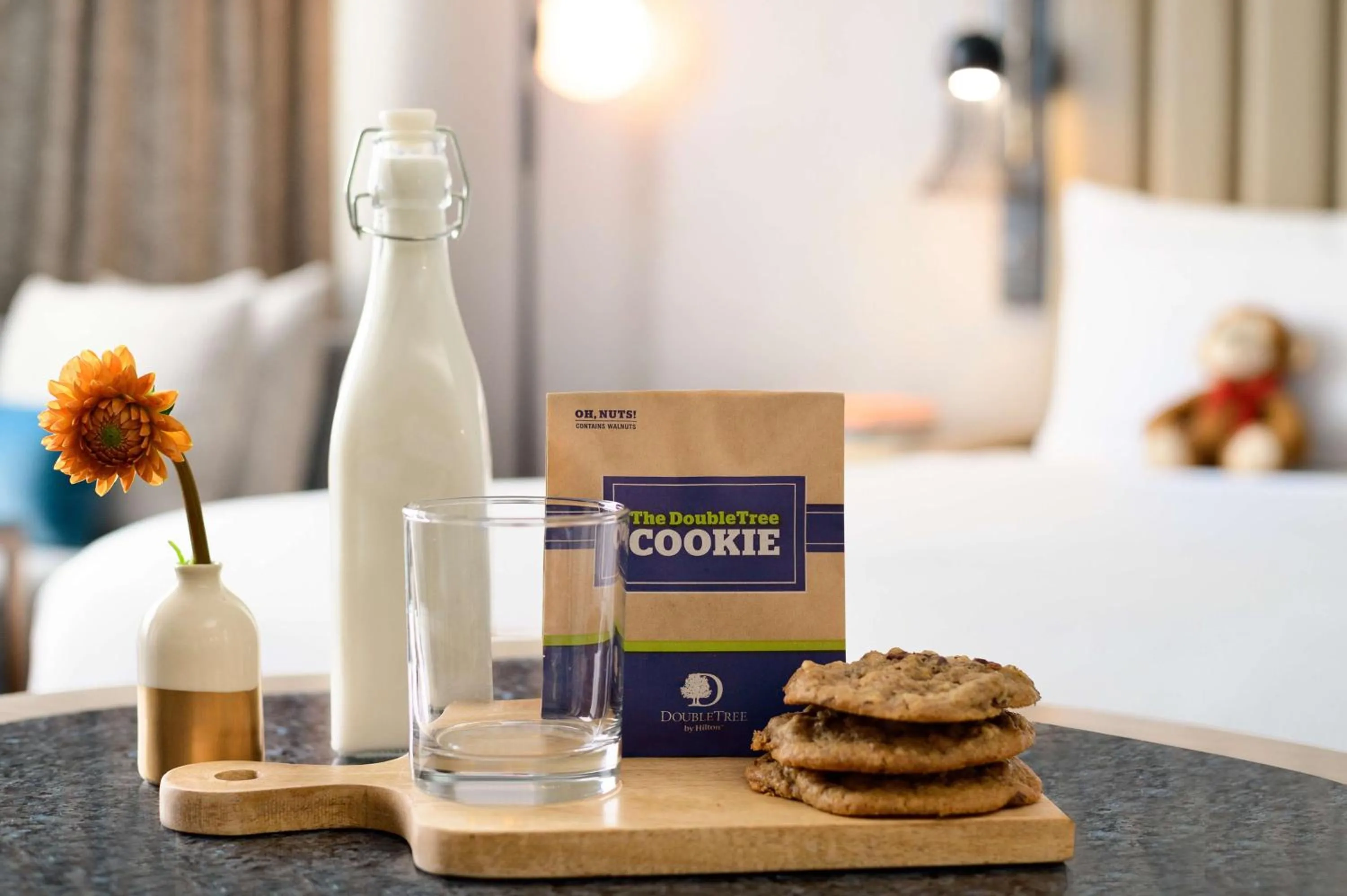 Bed in DoubleTree by Hilton San Francisco South Airport Blvd