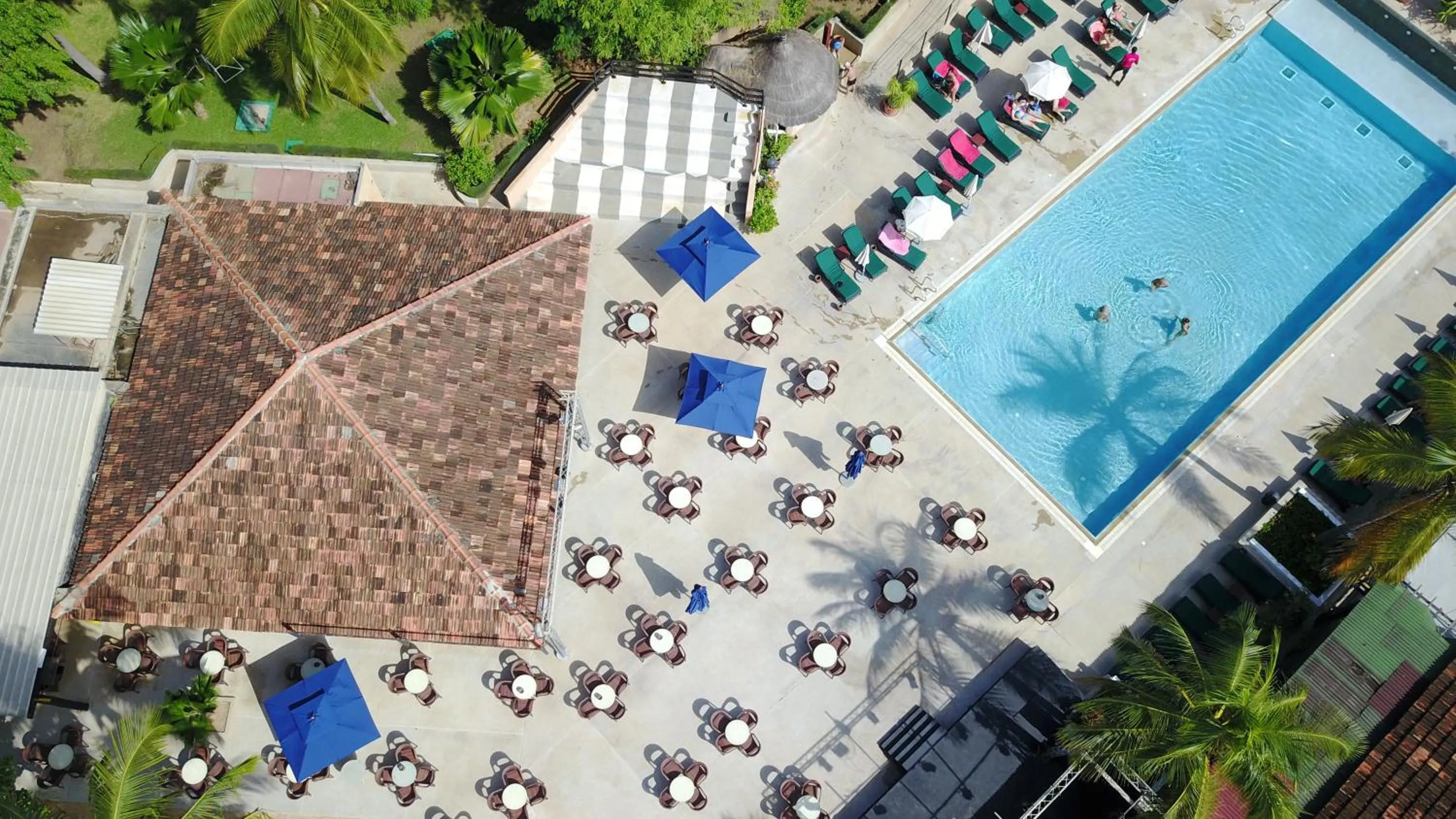 Patio in Le Saly Hotel & Hotel Club Filaos - All Inclusive