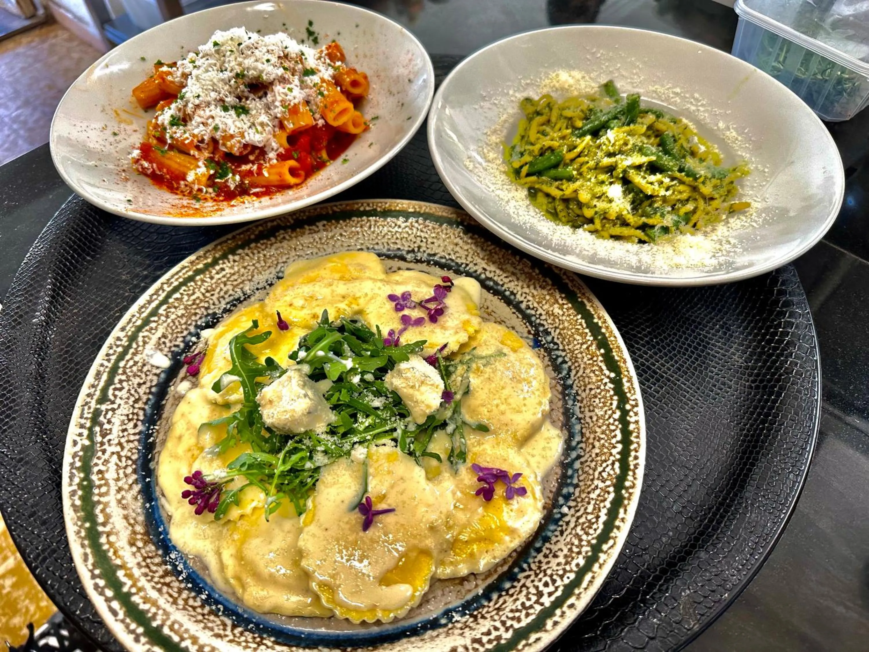 Restaurant/places to eat in Logis Hotel Restaurant Le Grand Puech