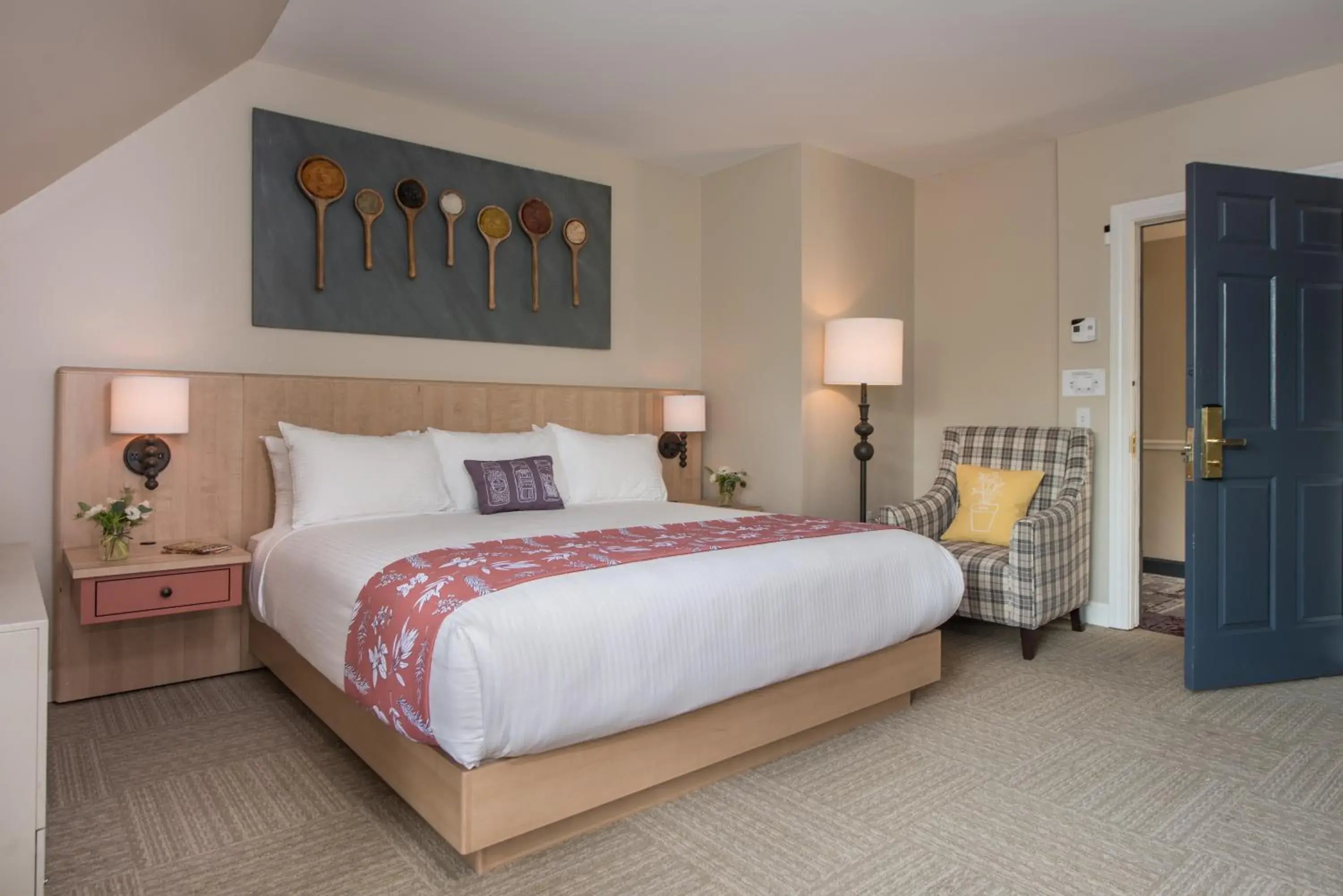 Culinary Accessible Queen in The Essex Resort & Spa Culinary Accessible Queen in The Essex Resort & Spa