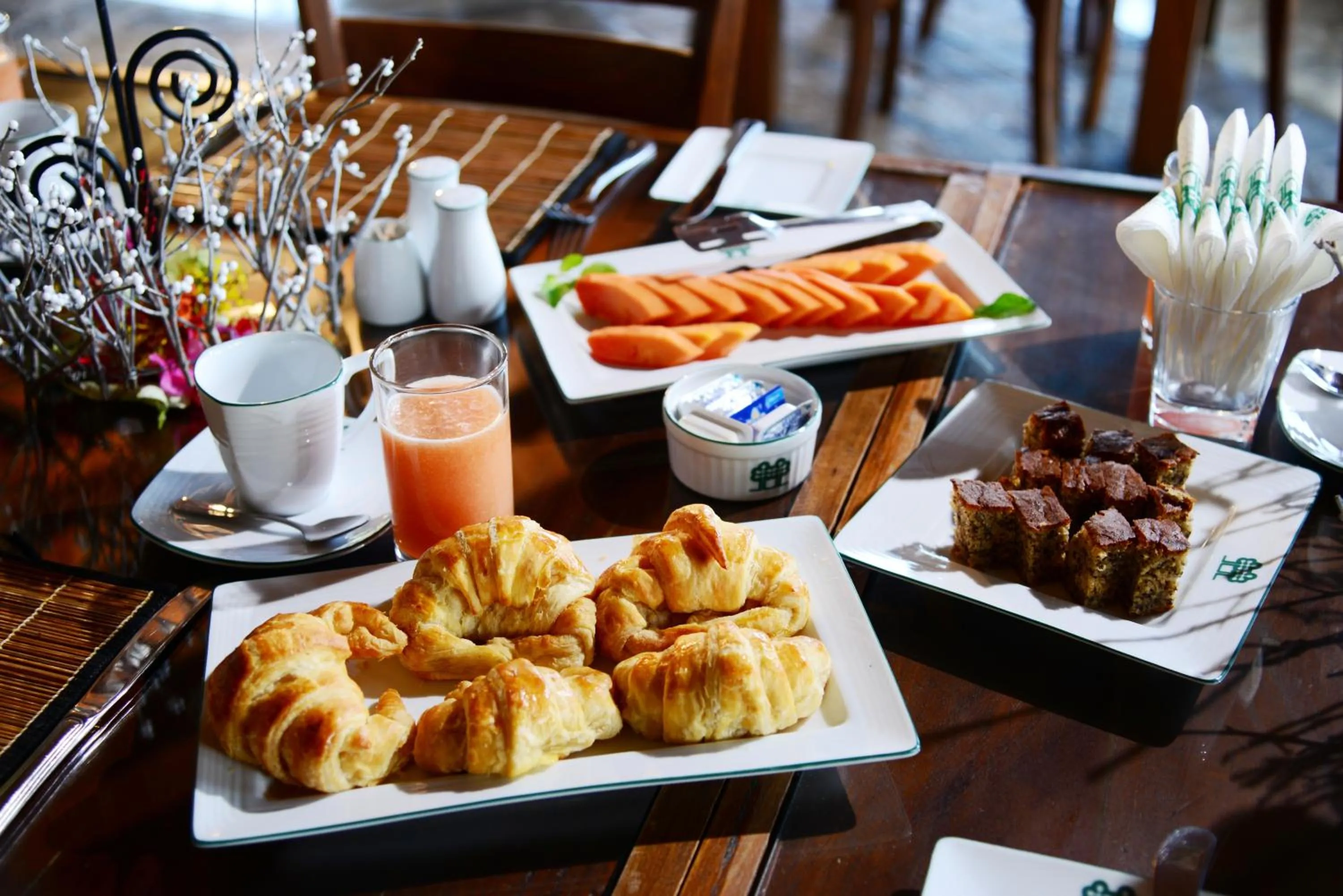 Food and drinks in Mount Royal