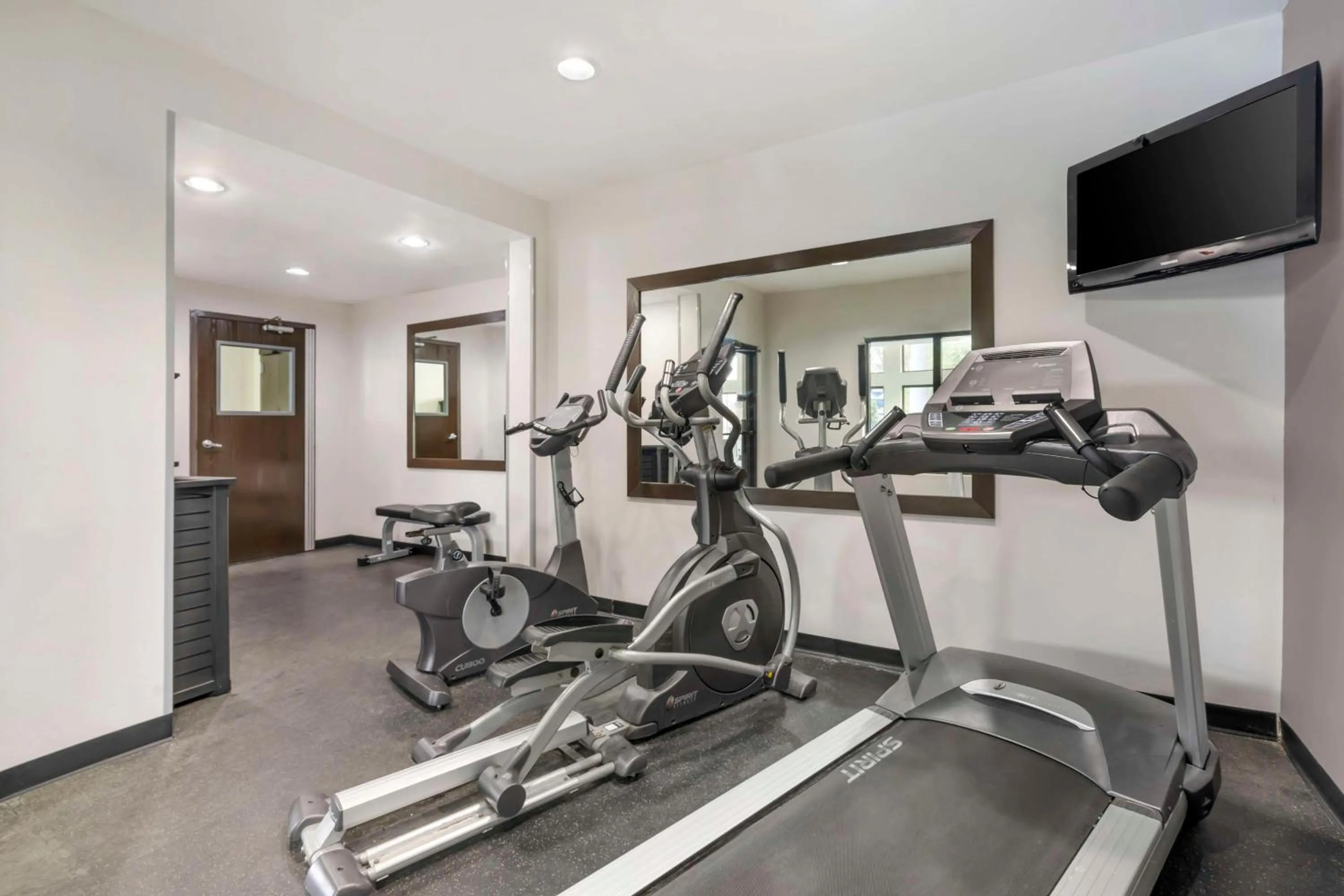 Fitness centre/facilities in Best Western Suites Columbus