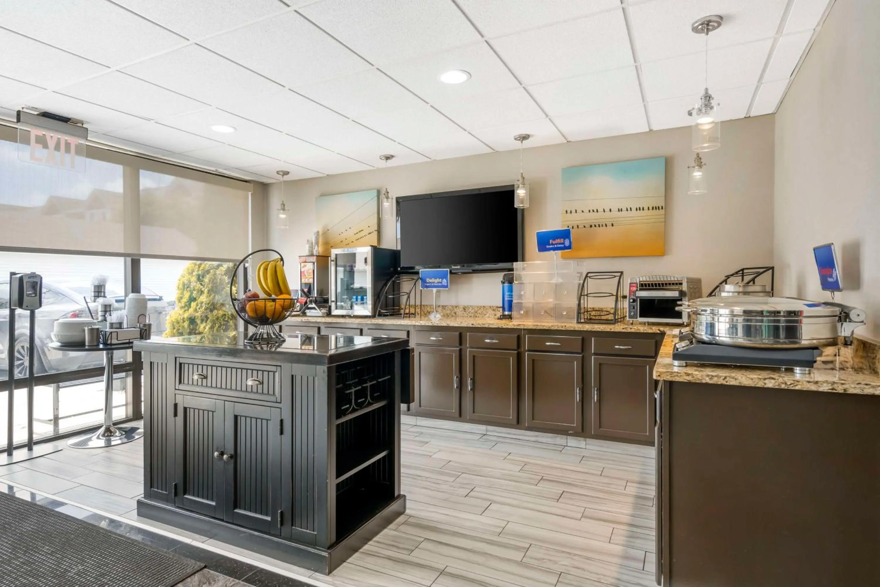 Breakfast in Best Western Suites Columbus