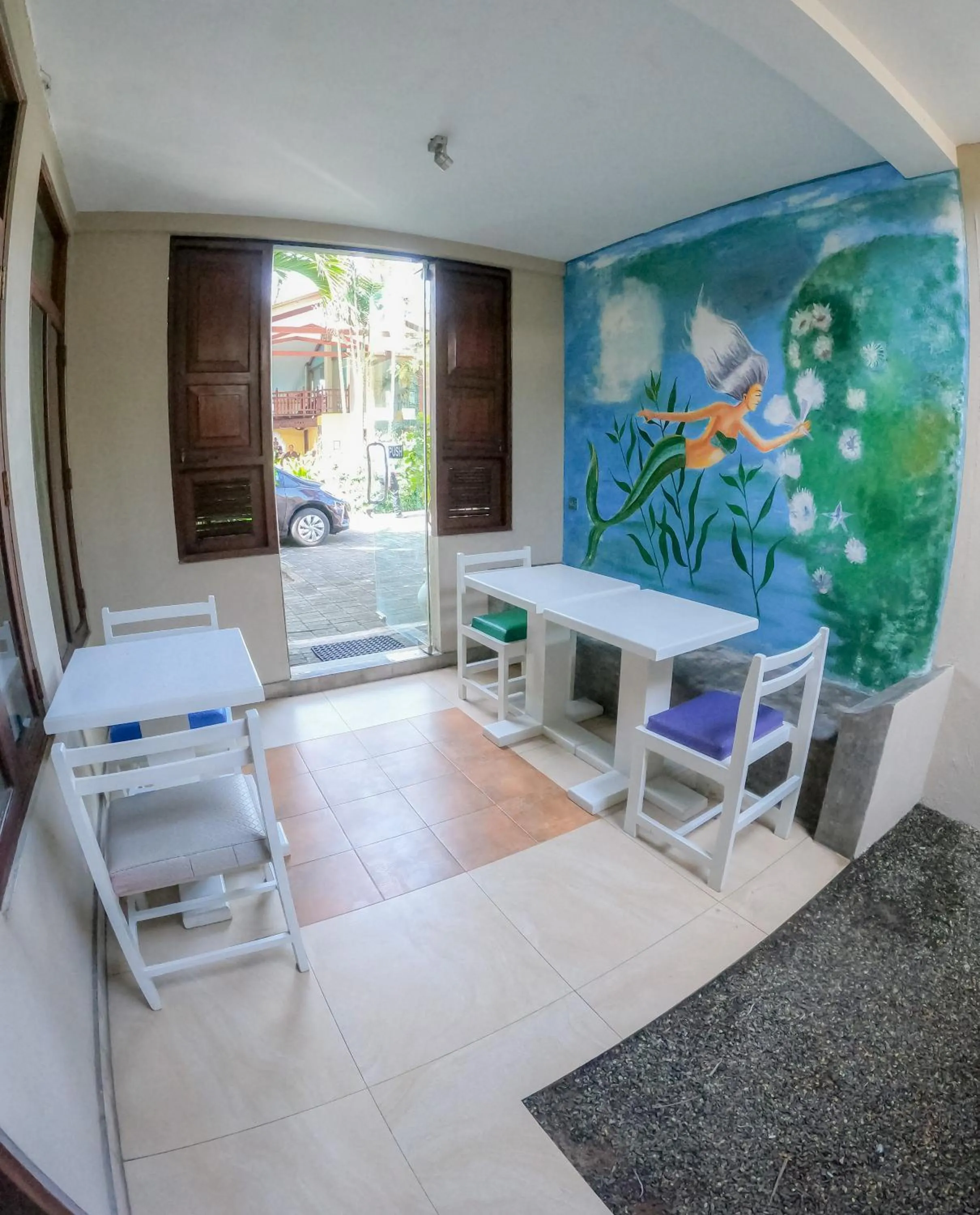 hair dresser in Insight Resort Ahangama - S&S Other Certified