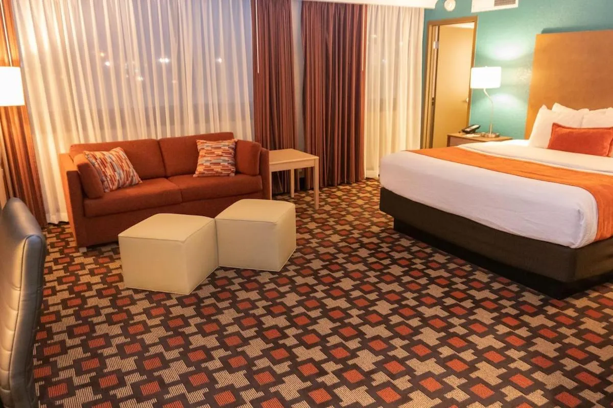 Extended Stay King Suite with Kitchenette and Sofa-Bed in Radisson Hotel St Paul Downtown