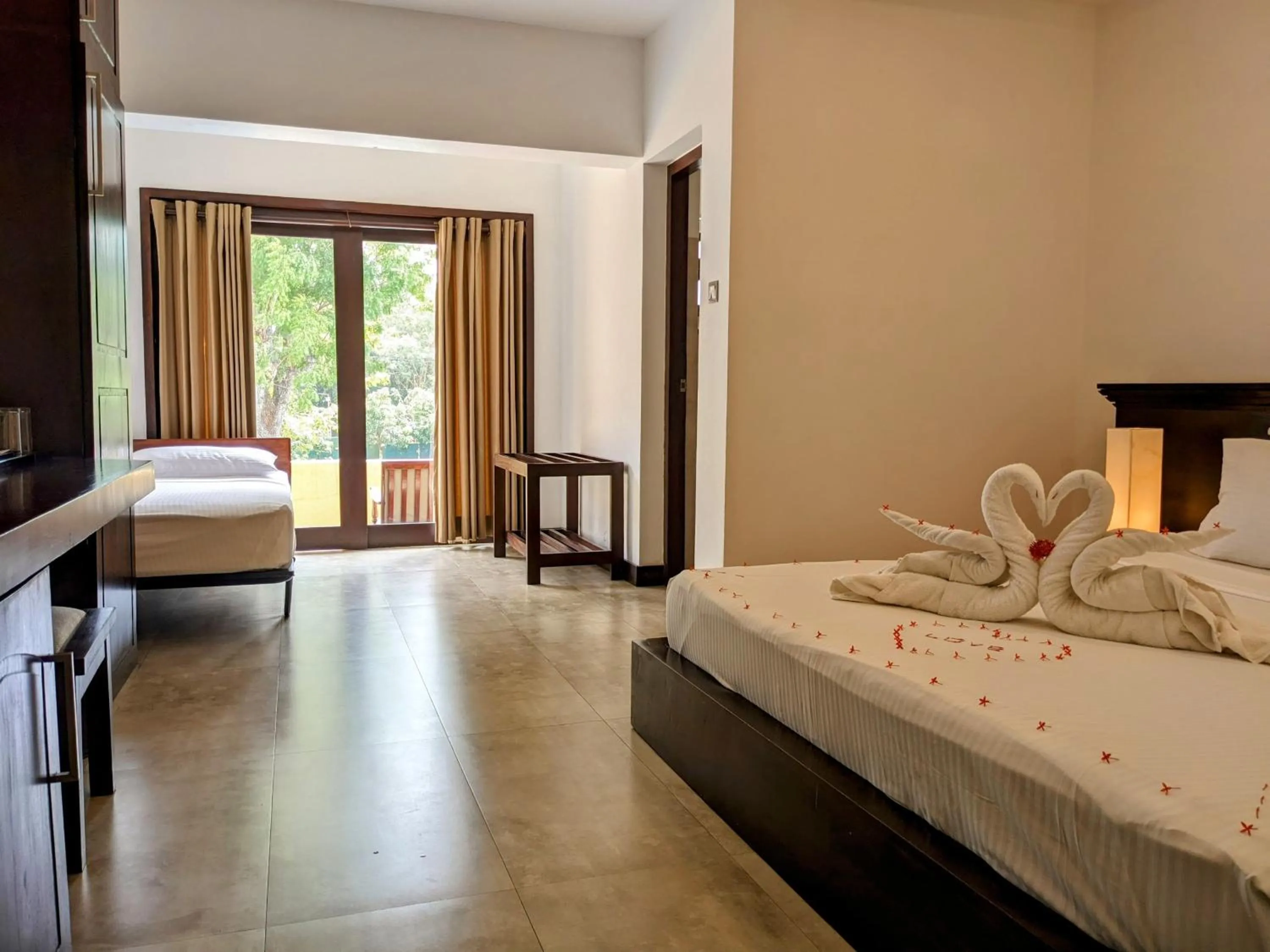 Bed in Rajarata Hotel Anuradhapura