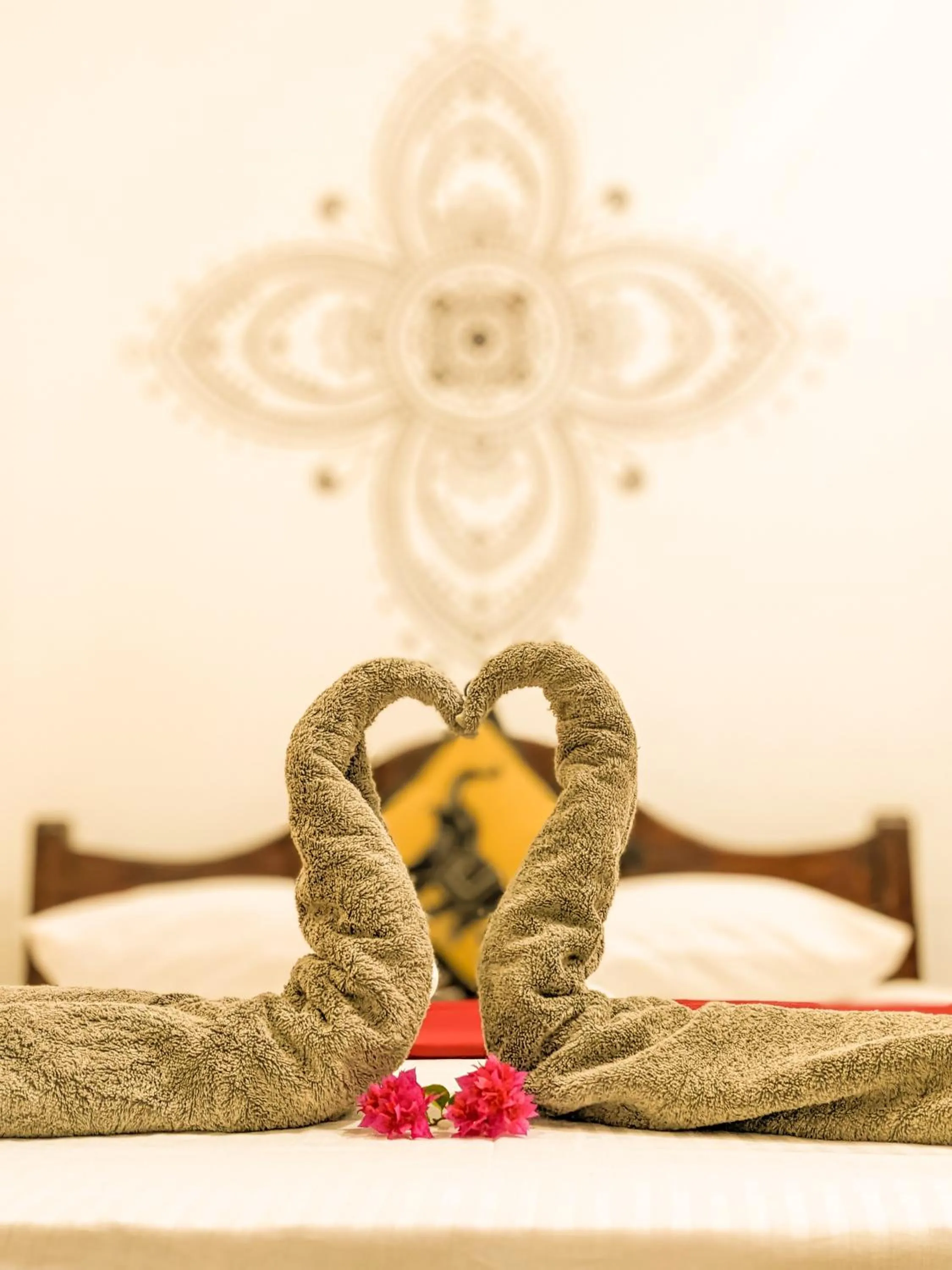 Bed in Sigiri Choona Lodge 'unique sunrise viewpoint'