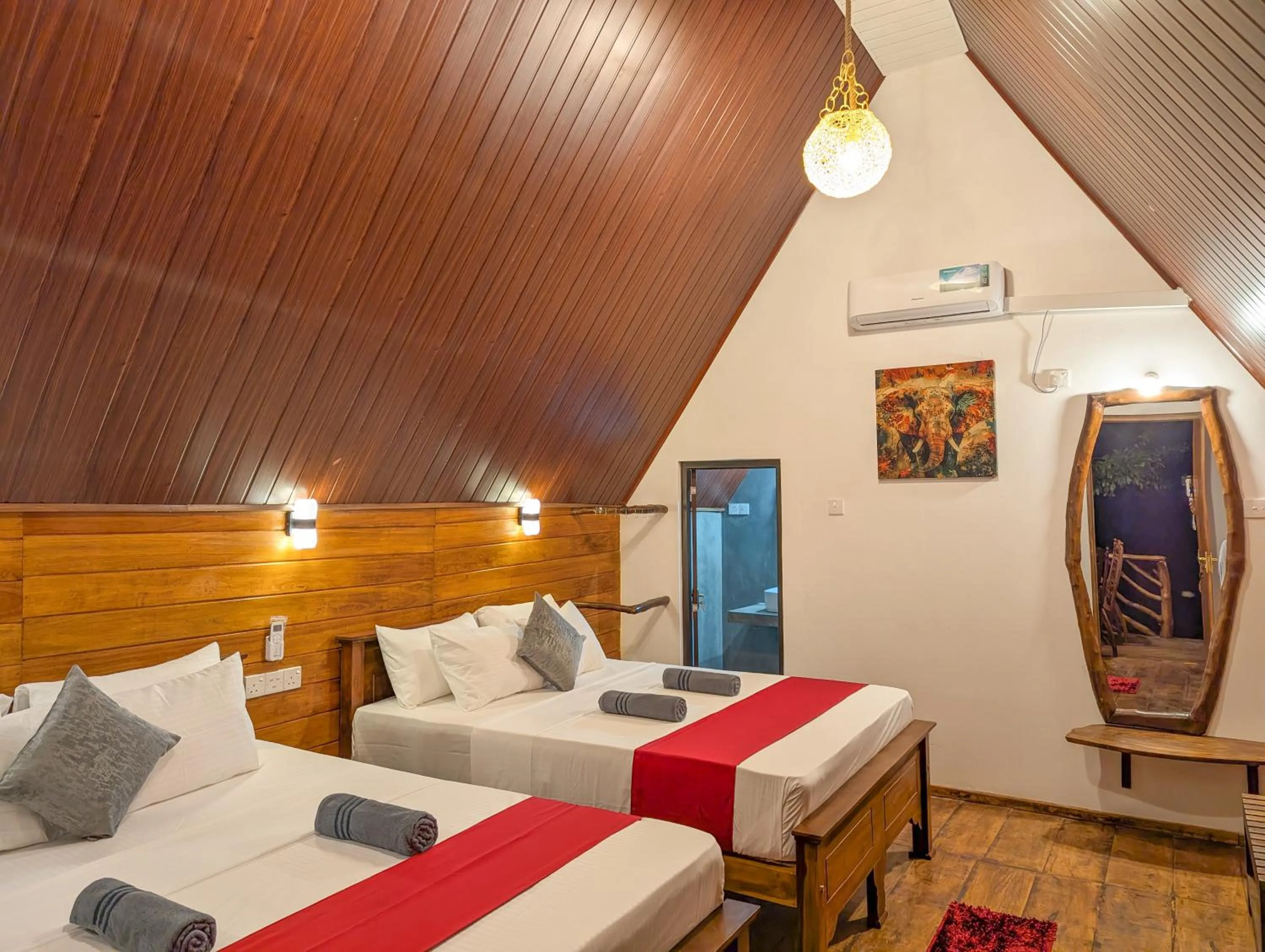 Bed in Sigiri Choona Lodge 'unique sunrise viewpoint'