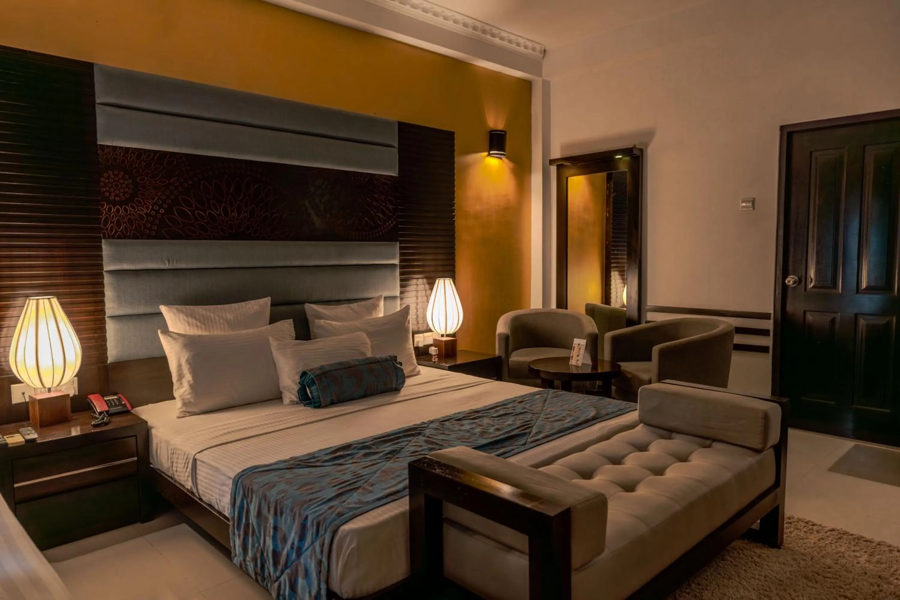 Bed in Oak Ray Elephant Lake