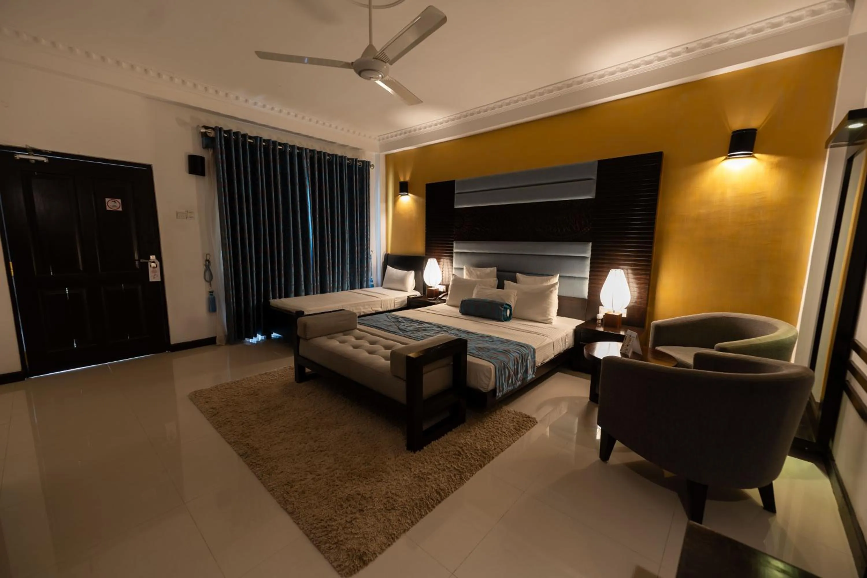 View (from property/room), Bed in Oak Ray Elephant Lake