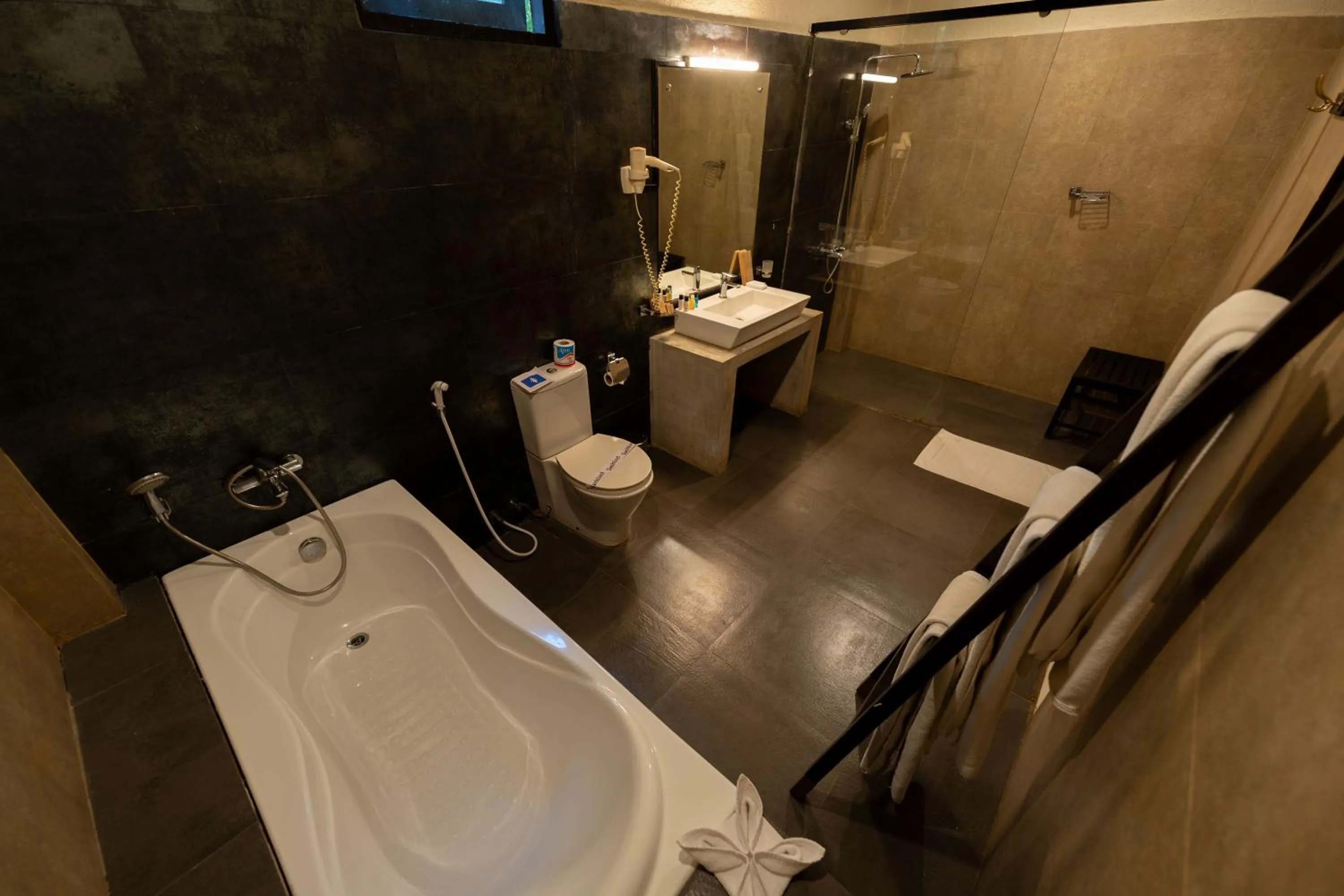 Bathroom in Oak Ray Elephant Lake