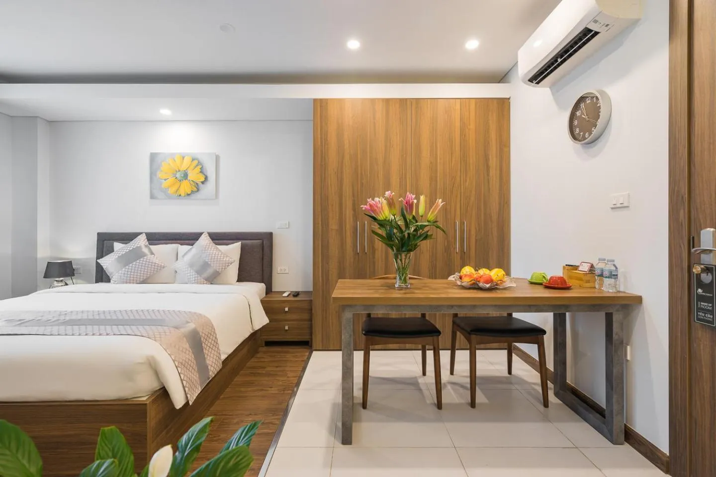 Bed in Narcissus Hotel & Apartment