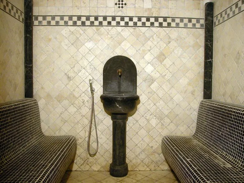 Steam room in Hotel La Baita
