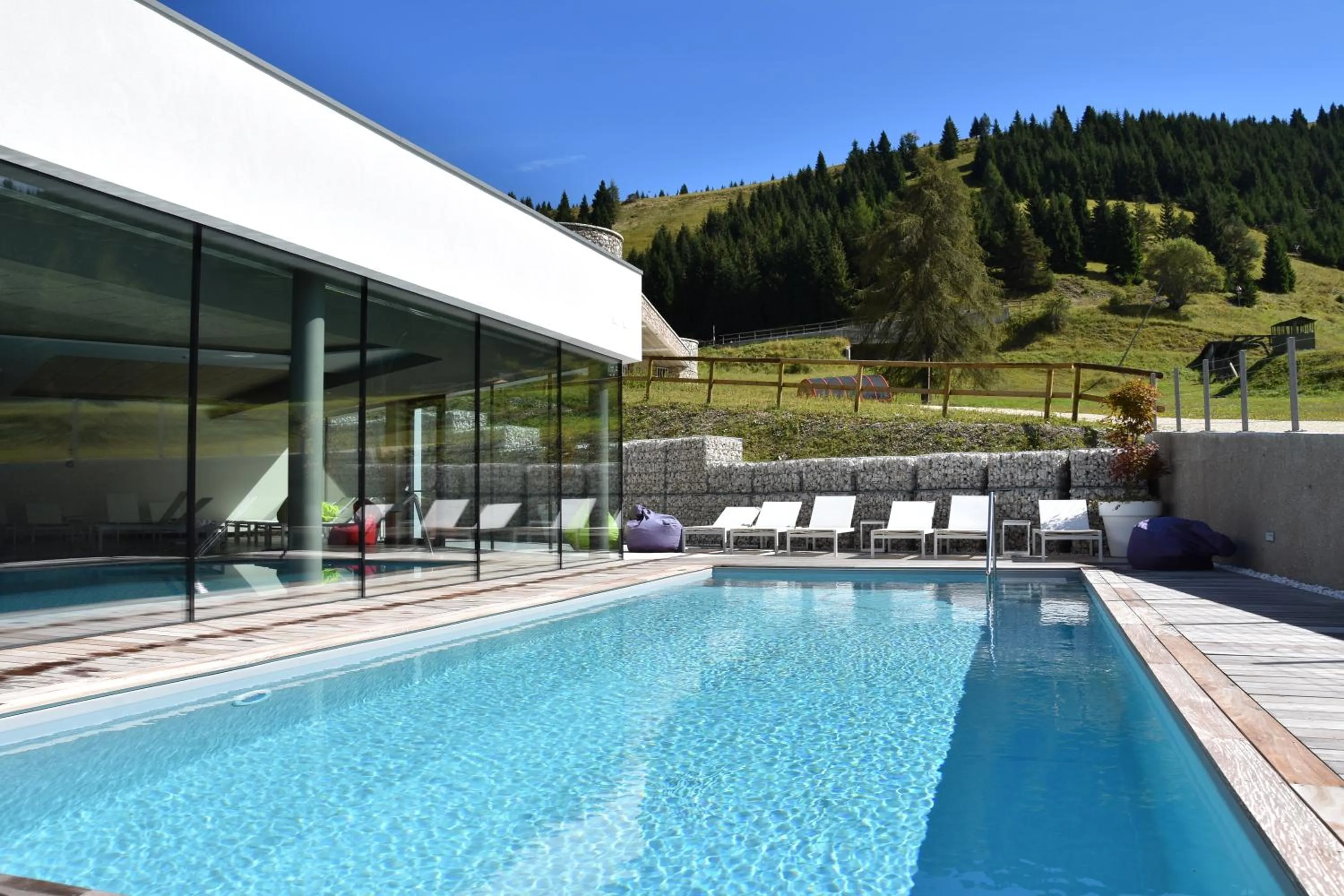 Pool view in Hotel La Baita