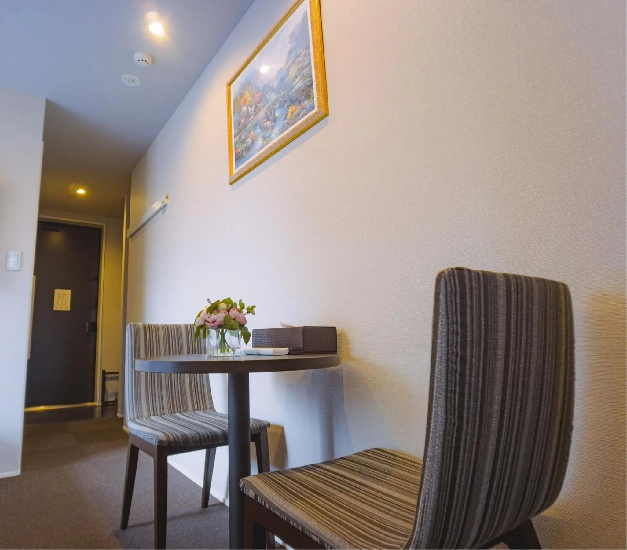 Photo of the whole room in GRAND BASE Hakata Bay