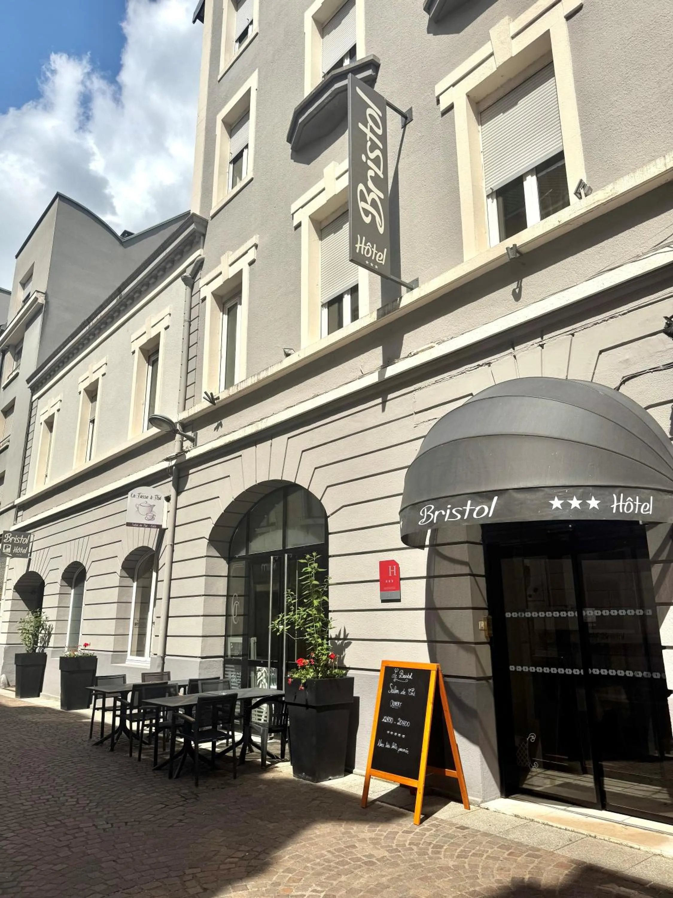 Property building in Brit Hotel Bristol Montbéliard Centre