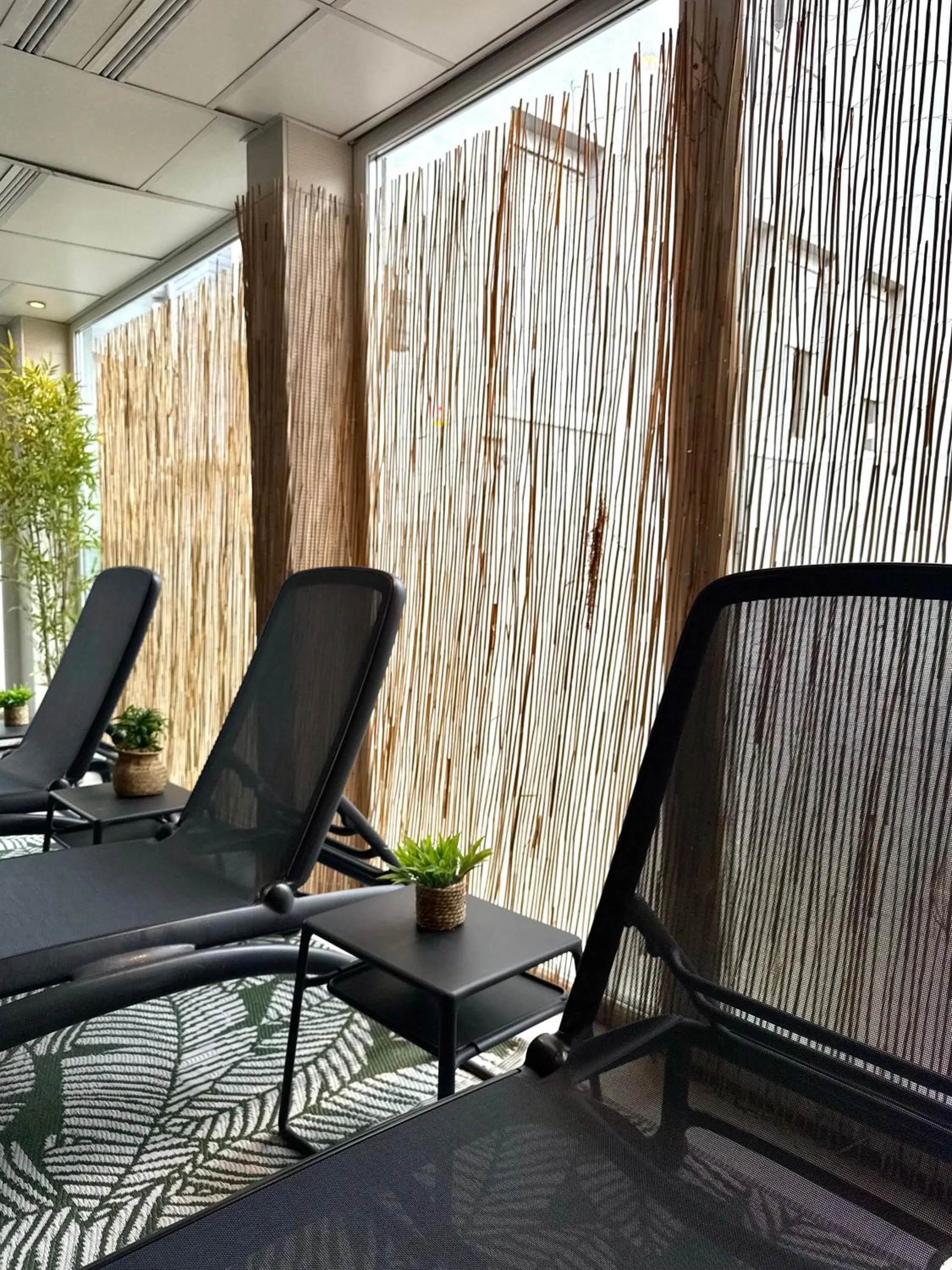 sunbed in Brit Hotel Bristol Montbéliard Centre