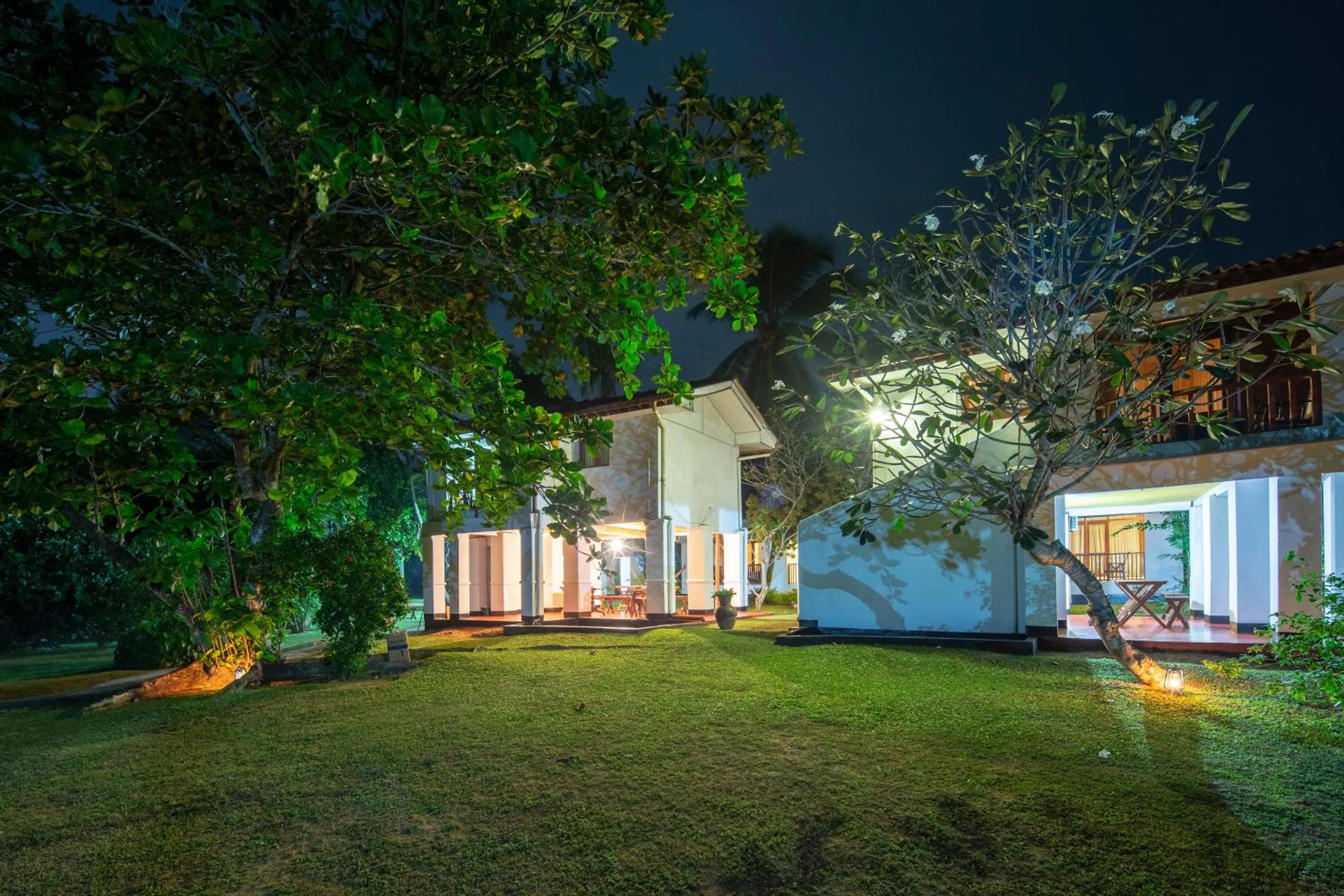 Garden in Palm Beach Inn & Sea Shells Cabanas