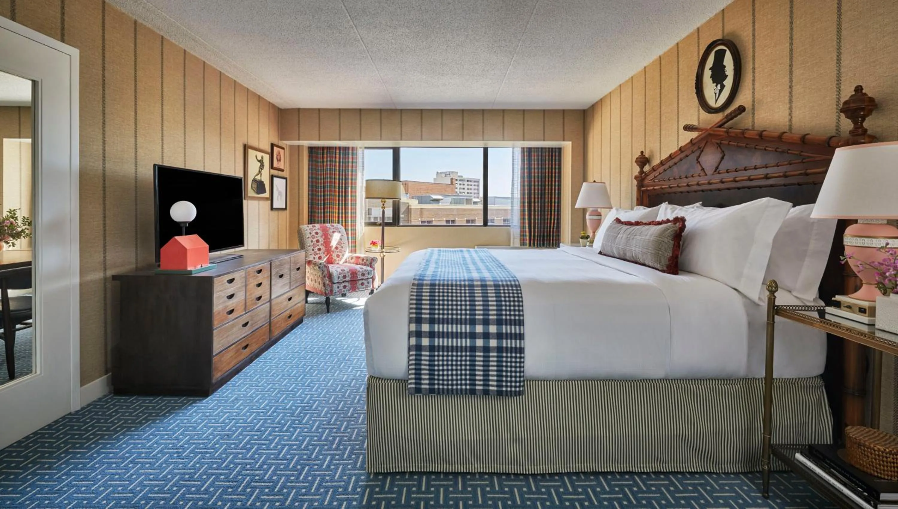 Bedroom, Bed in Graduate by Hilton Iowa City