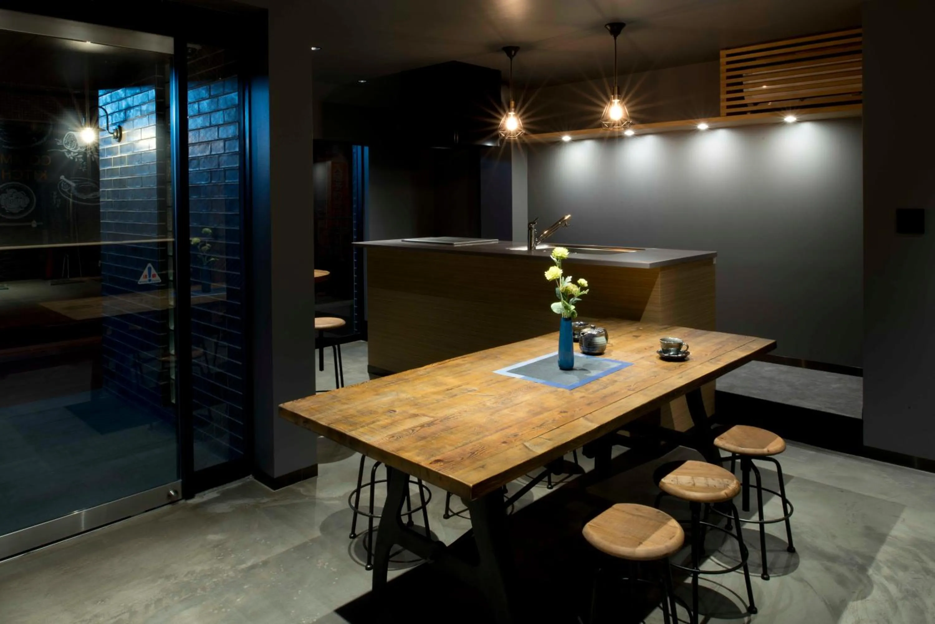 ALPHABED INN Takamatsuekimae