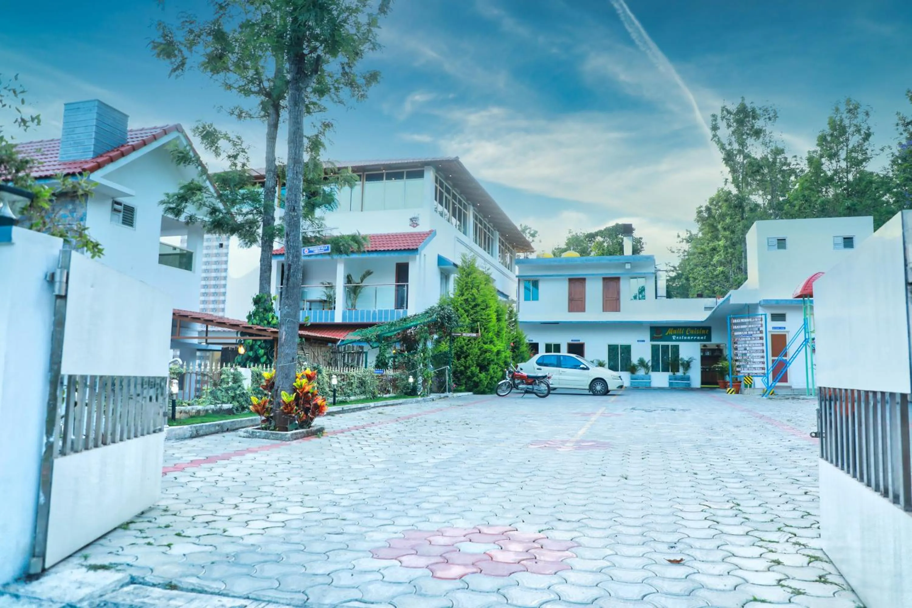 Facade/entrance in SS Silver Oaks Resort