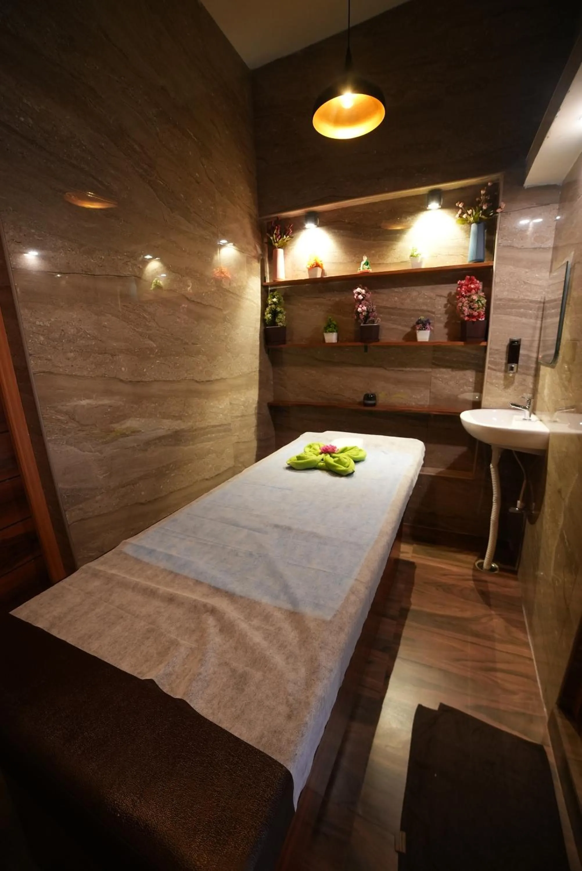 Bed in SS Silver Oaks Resort