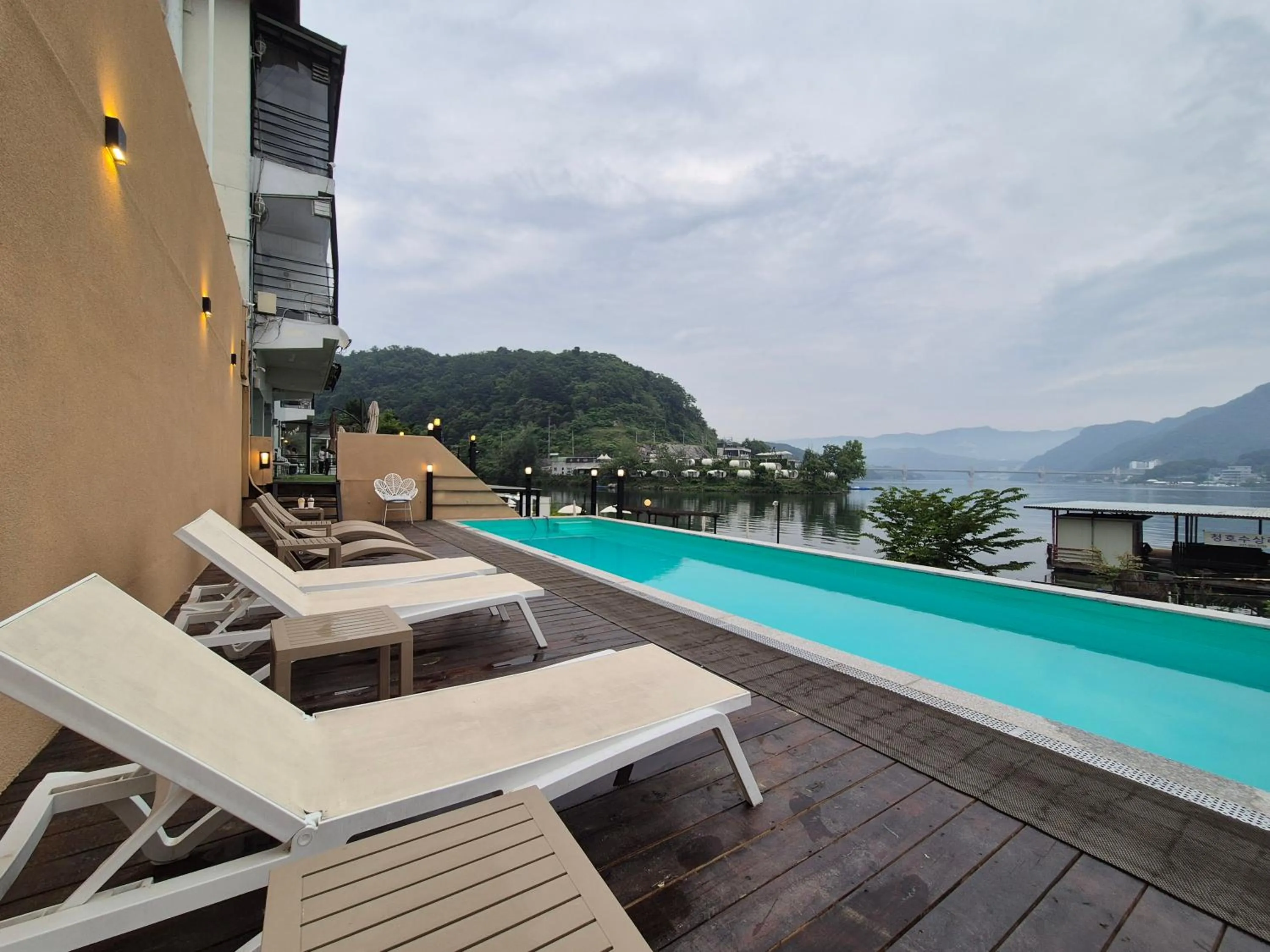 Swimming pool in Interlaken Stay