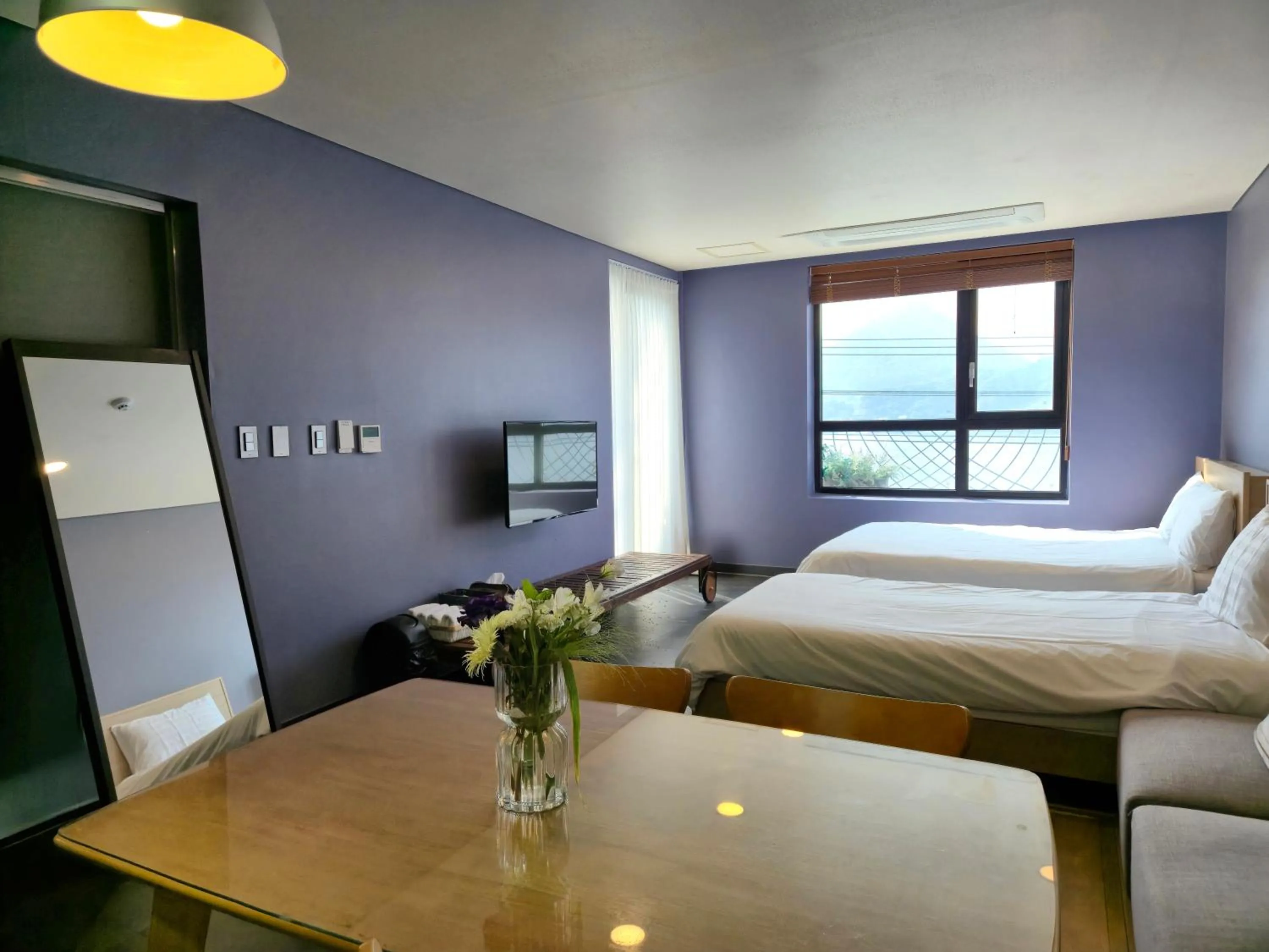 Photo of the whole room, Bed in Interlaken Stay