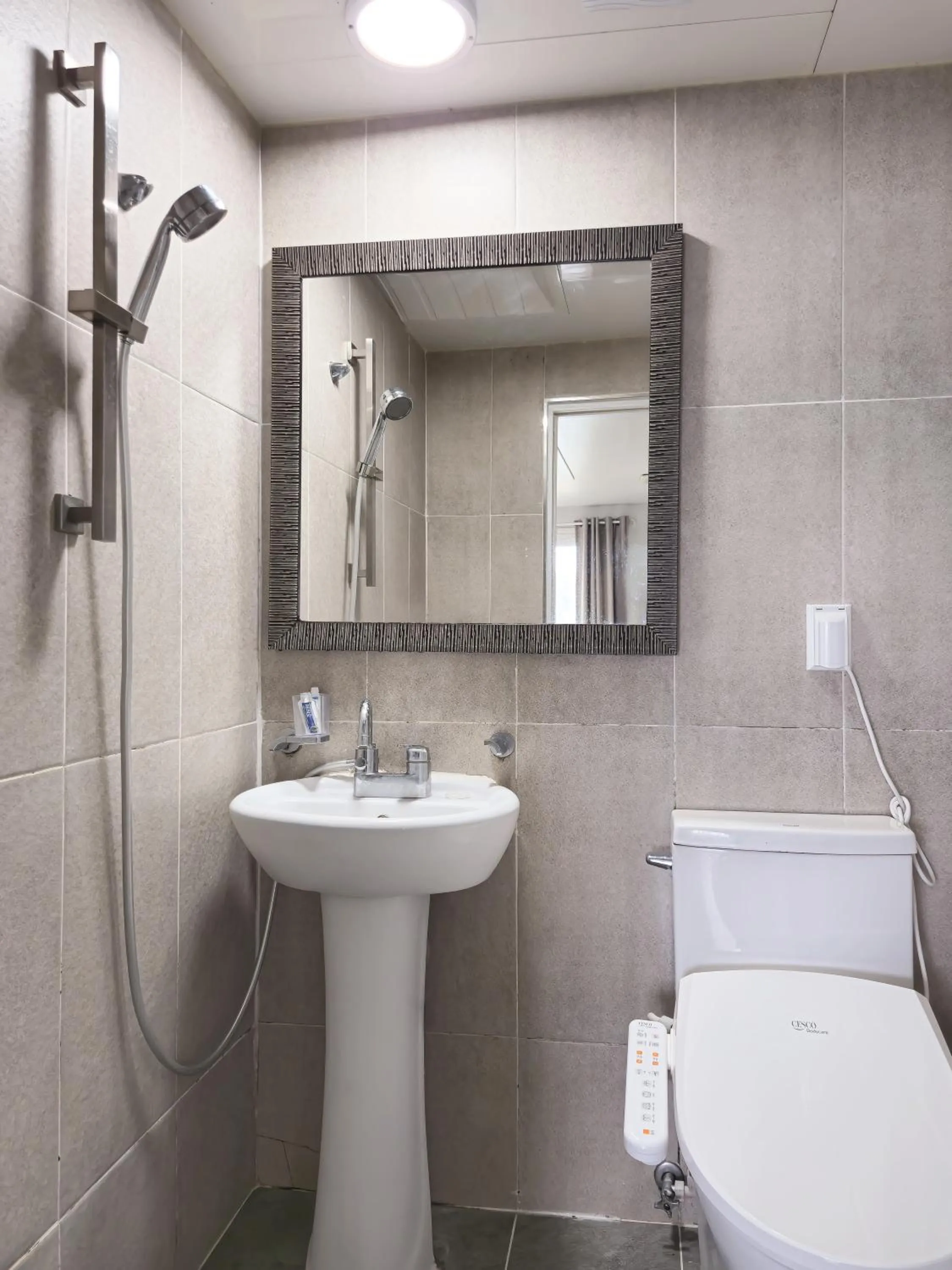 Shower in Interlaken Stay