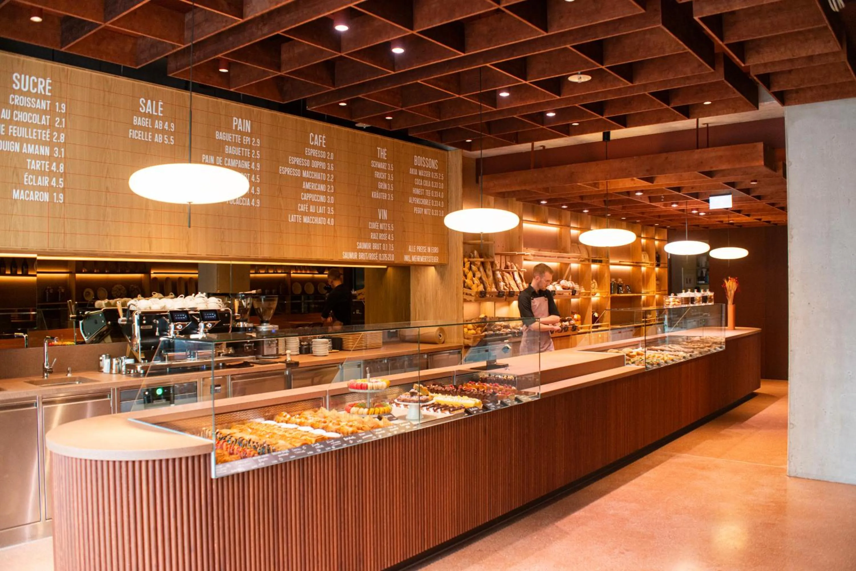 Food and drinks in Karl August - a Neighborhood Hotel