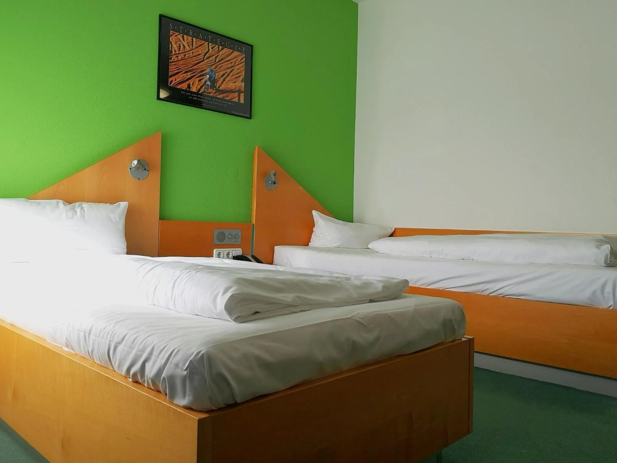 Bedroom, Bed in Sportschule Oberhaching