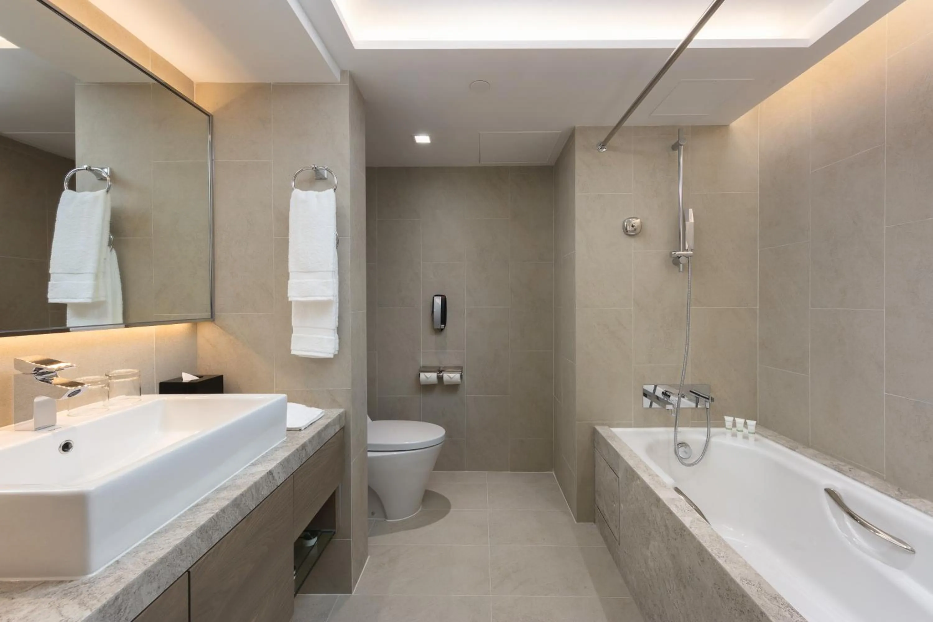 Bathroom in New World Millennium Hong Kong Hotel