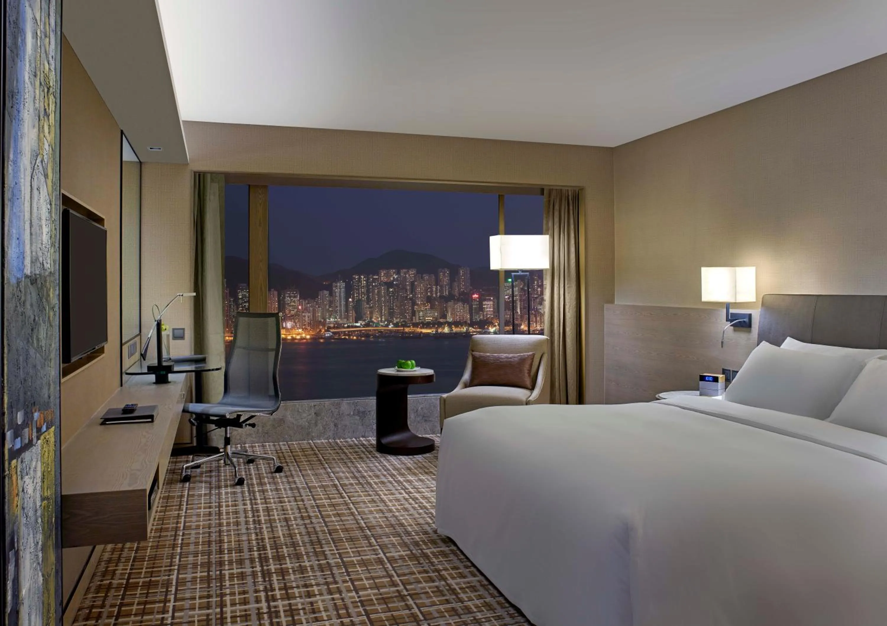 Bedroom, Bed in New World Millennium Hong Kong Hotel