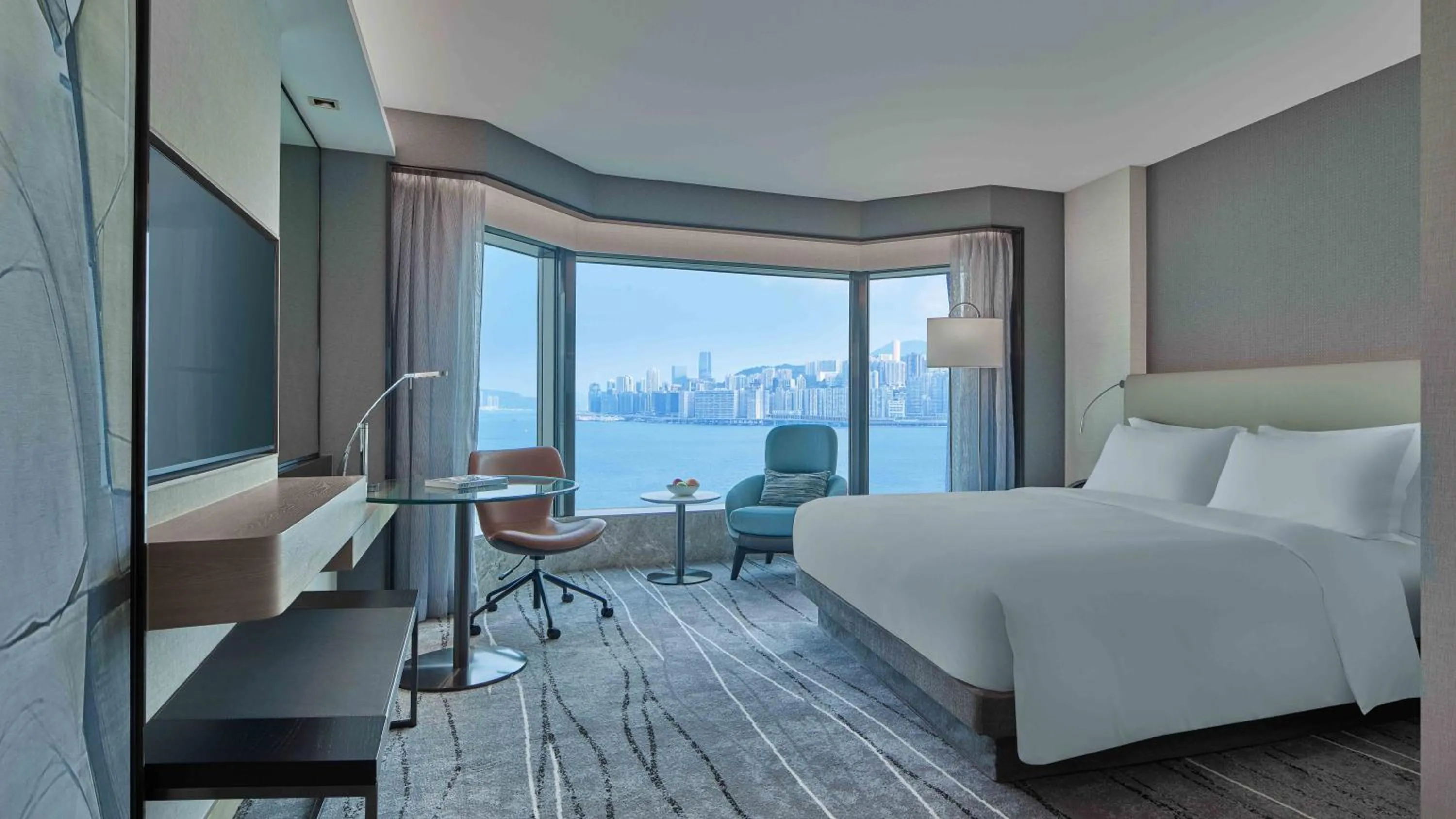 Bedroom, Bed in New World Millennium Hong Kong Hotel