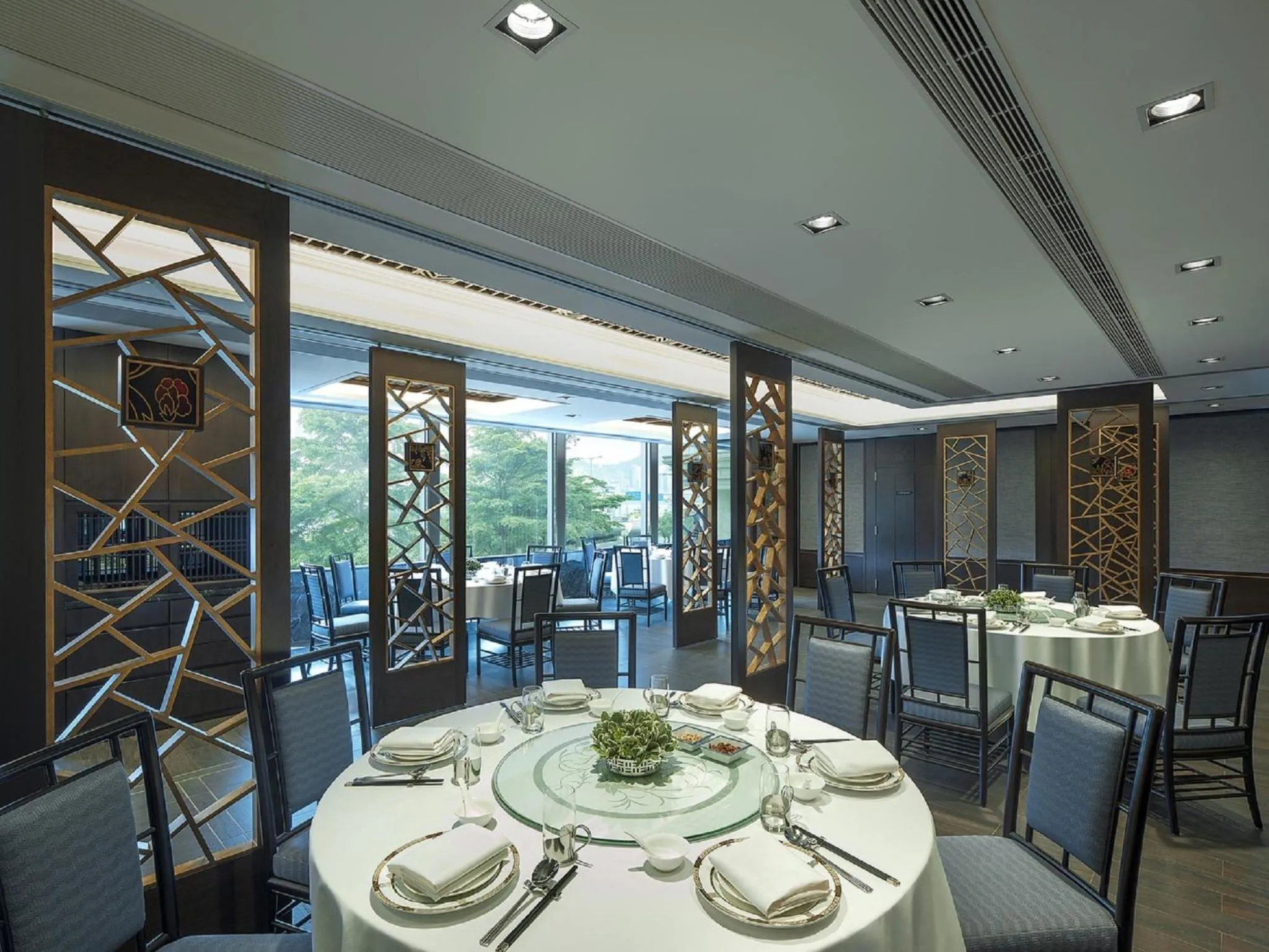 Restaurant/places to eat in New World Millennium Hong Kong Hotel