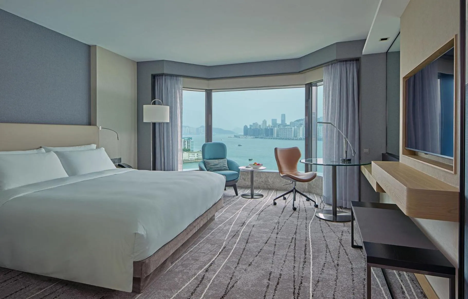 Guests, Bed in New World Millennium Hong Kong Hotel
