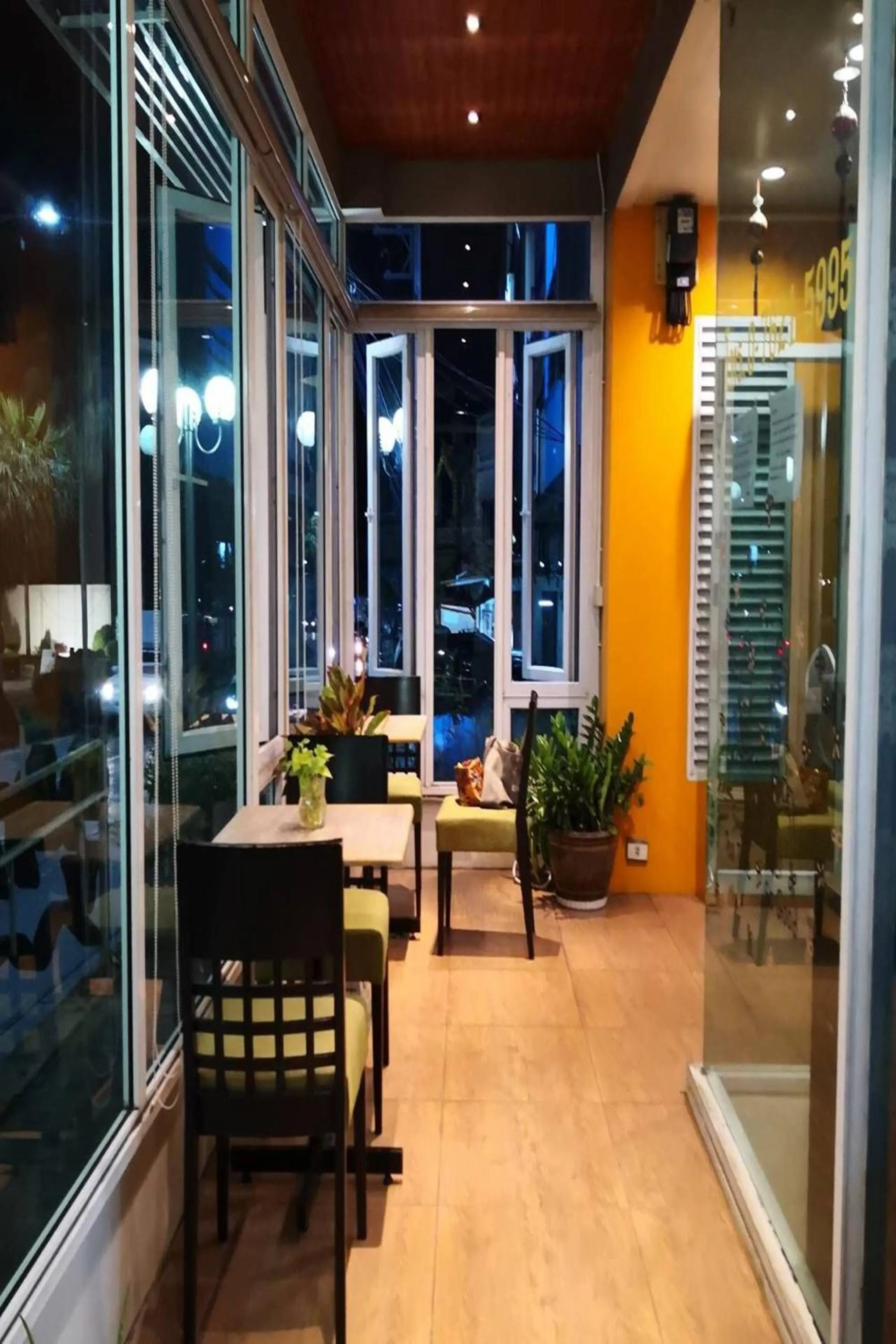 Restaurant/places to eat in Phupara Place SHA Certified