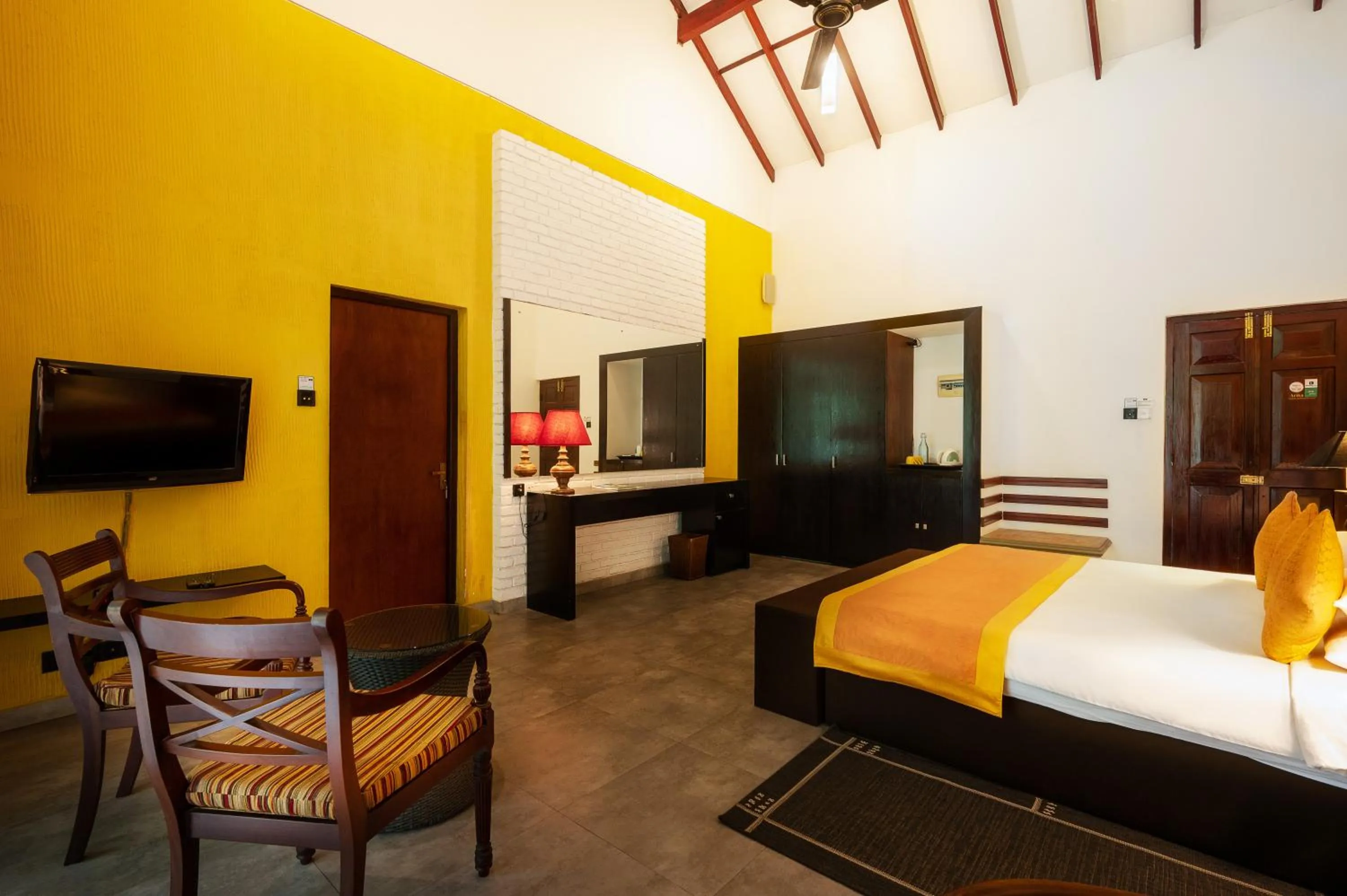 Bedroom, Bed in Arika Villa - Special Deals on F&B and Spa Treatments