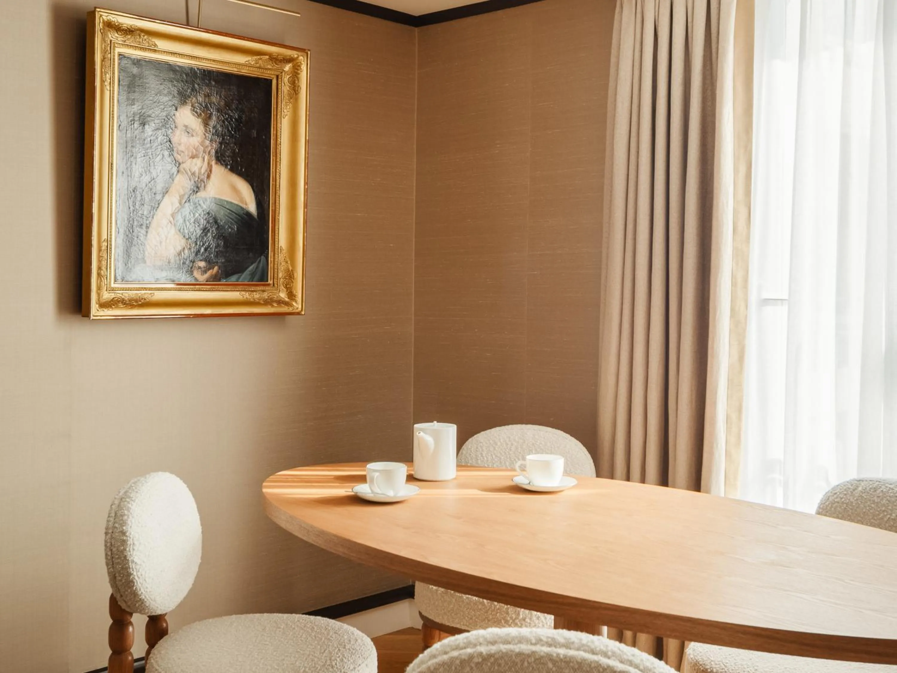 Dining area in Hôtel De Sers Champs Elysées Paris