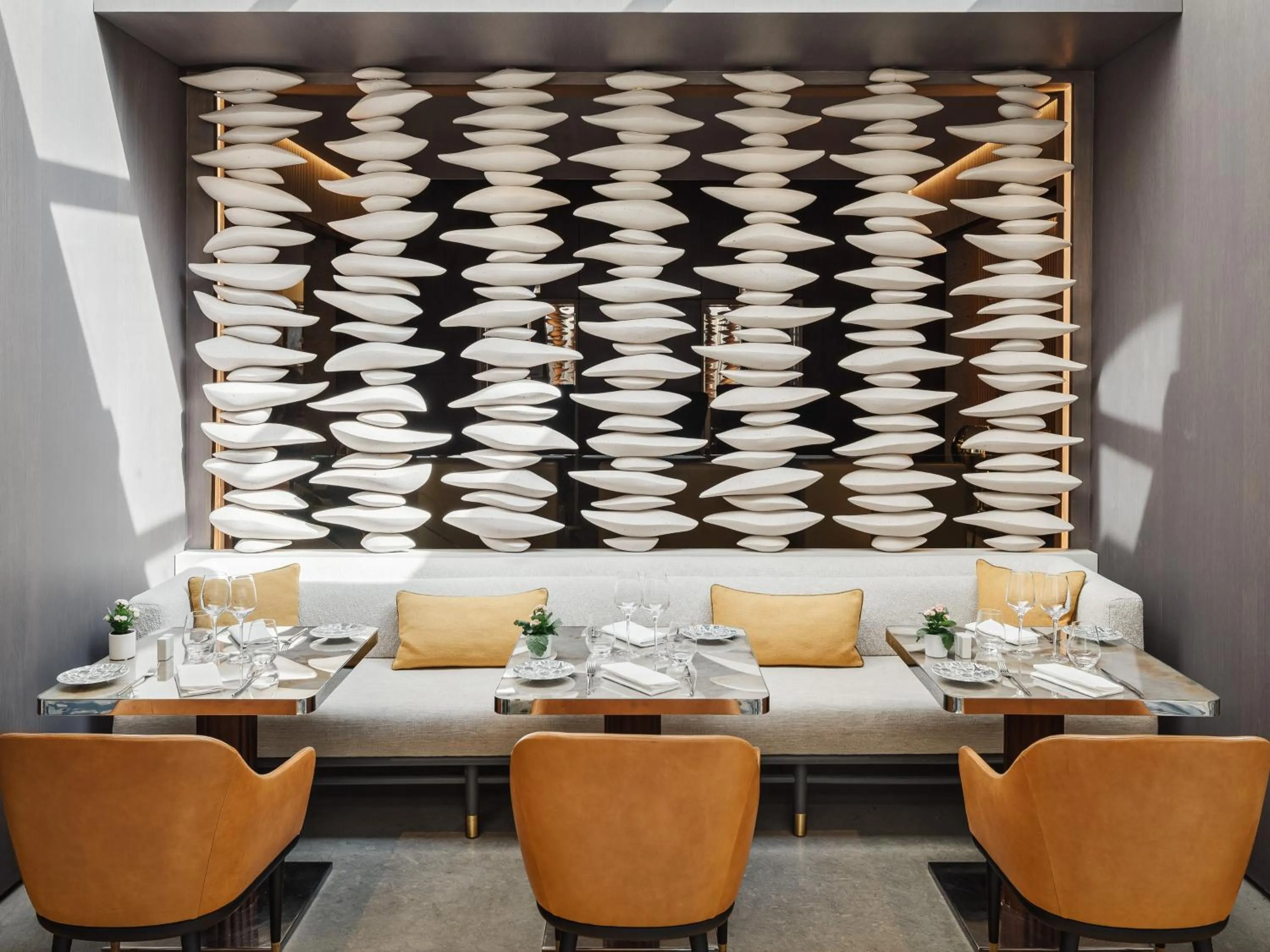 Restaurant/places to eat in Hôtel De Sers Champs Elysées Paris