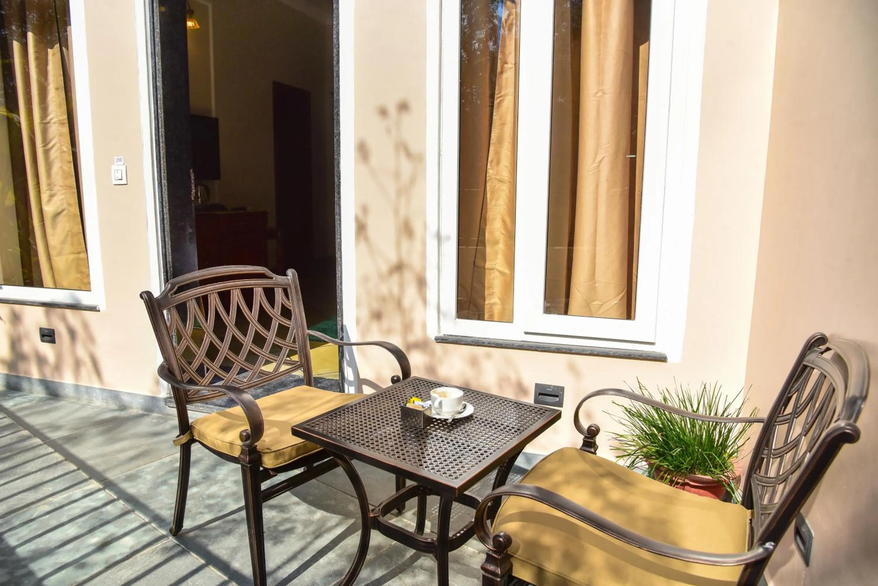 Balcony/Terrace in Jhadol Vijay Vilas Near Lake Pichola