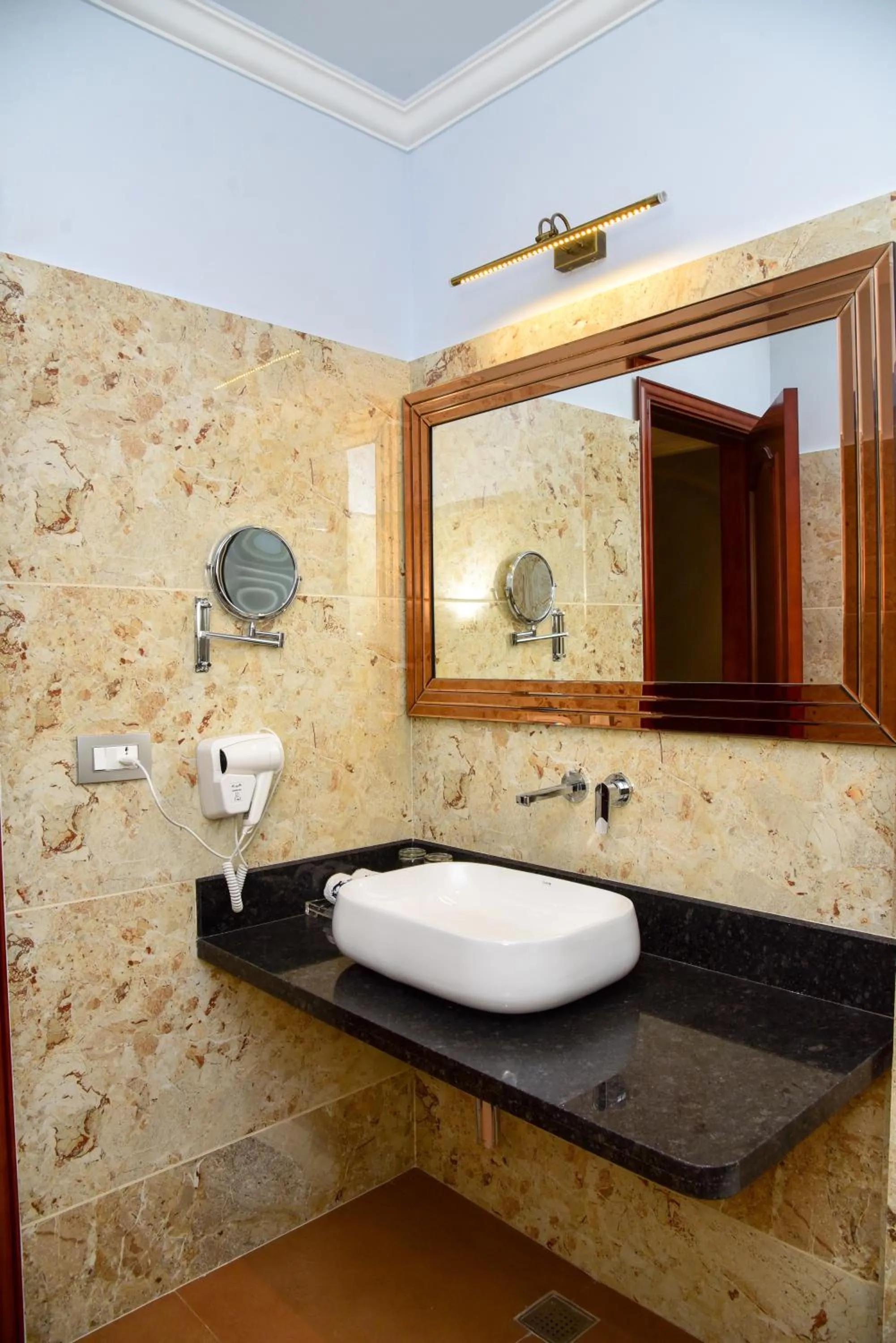 Bathroom in Jhadol Vijay Vilas Near Lake Pichola